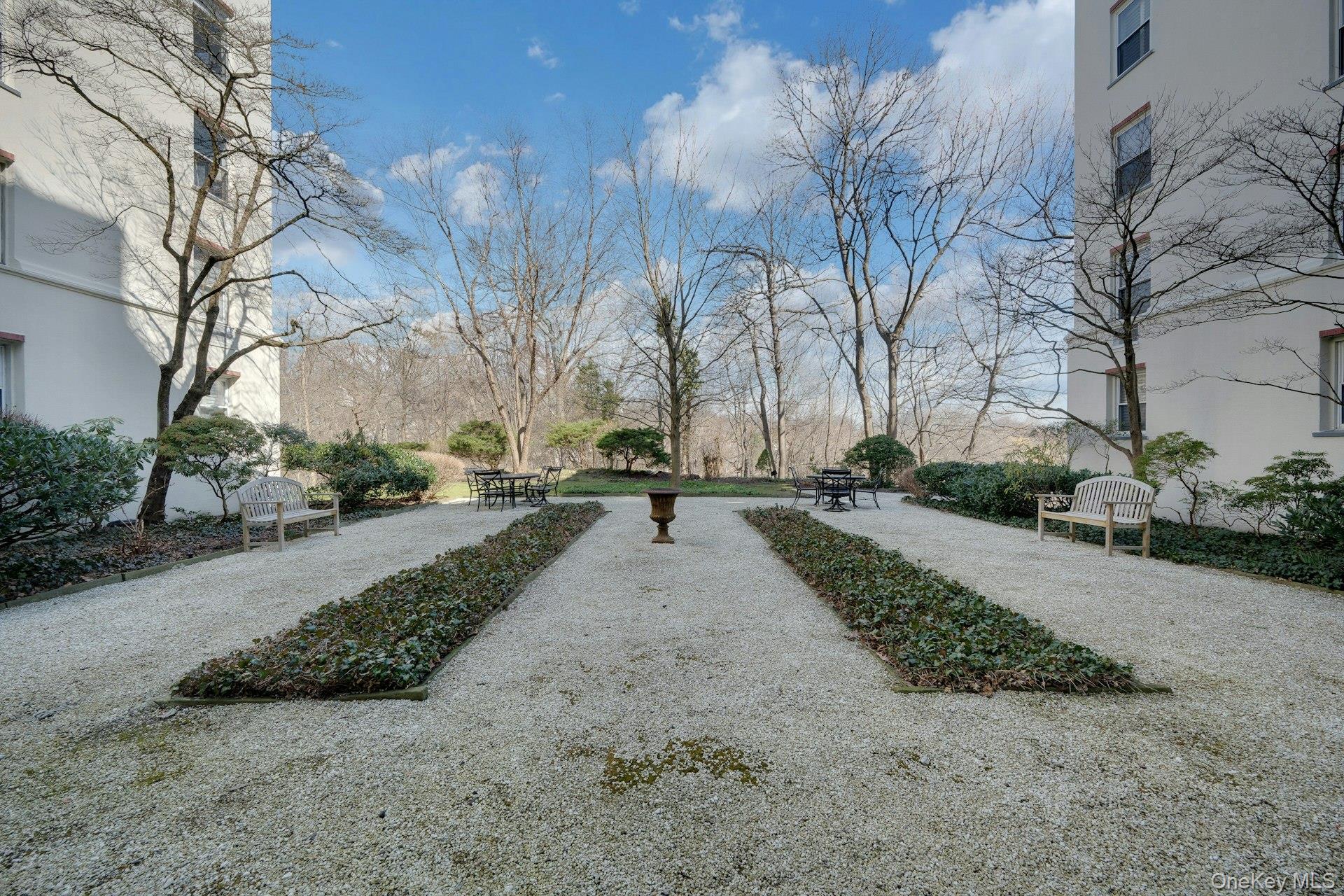 Coop Stoneleigh Westchester County, NY 10708, MLS-973068-3