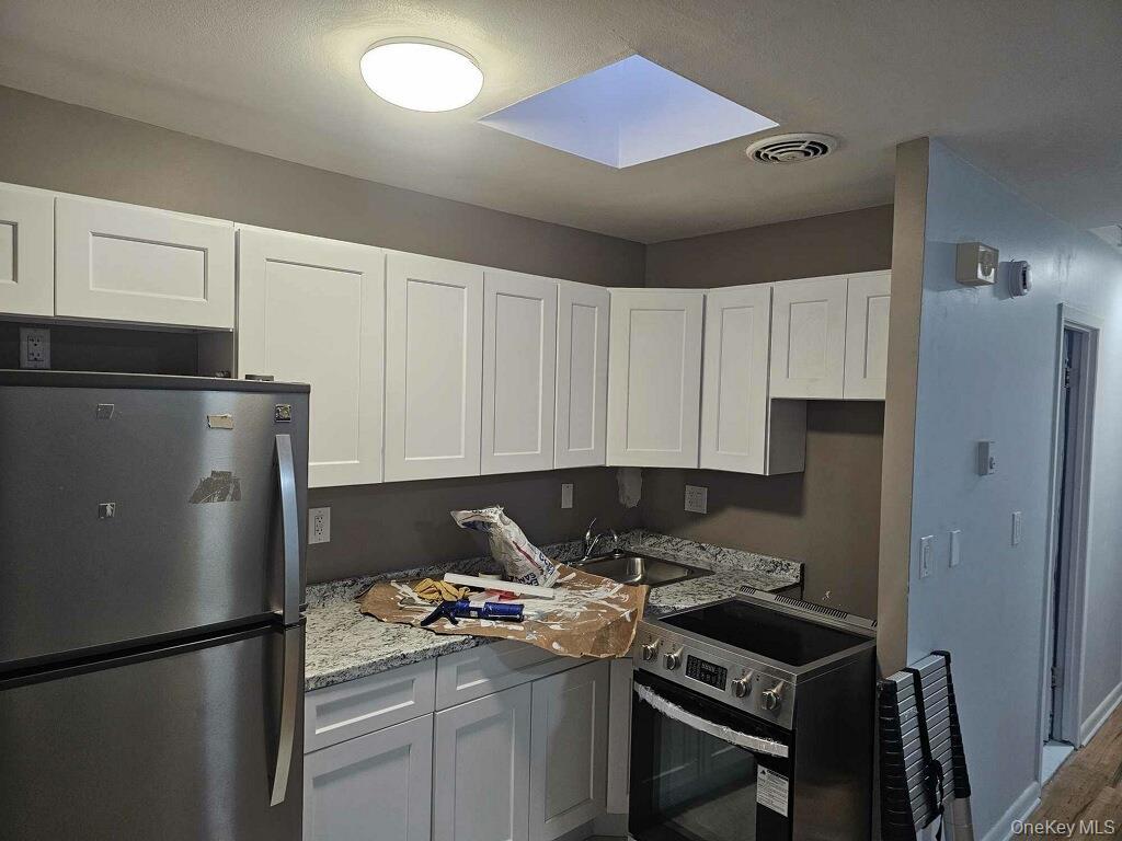 Apartment Watson Avenue  Bronx, NY 10472, MLS-973083-16