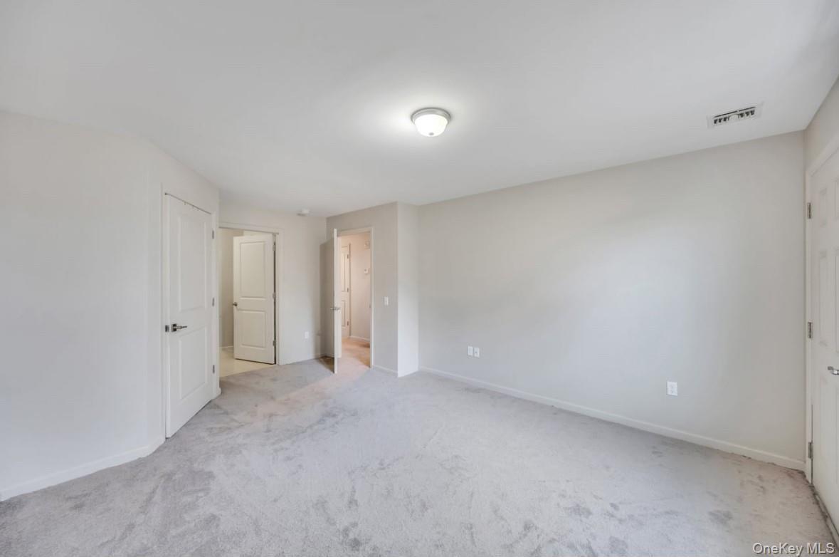 Condo Weatherby  Suffolk County, NY 11722, MLS-973102-11