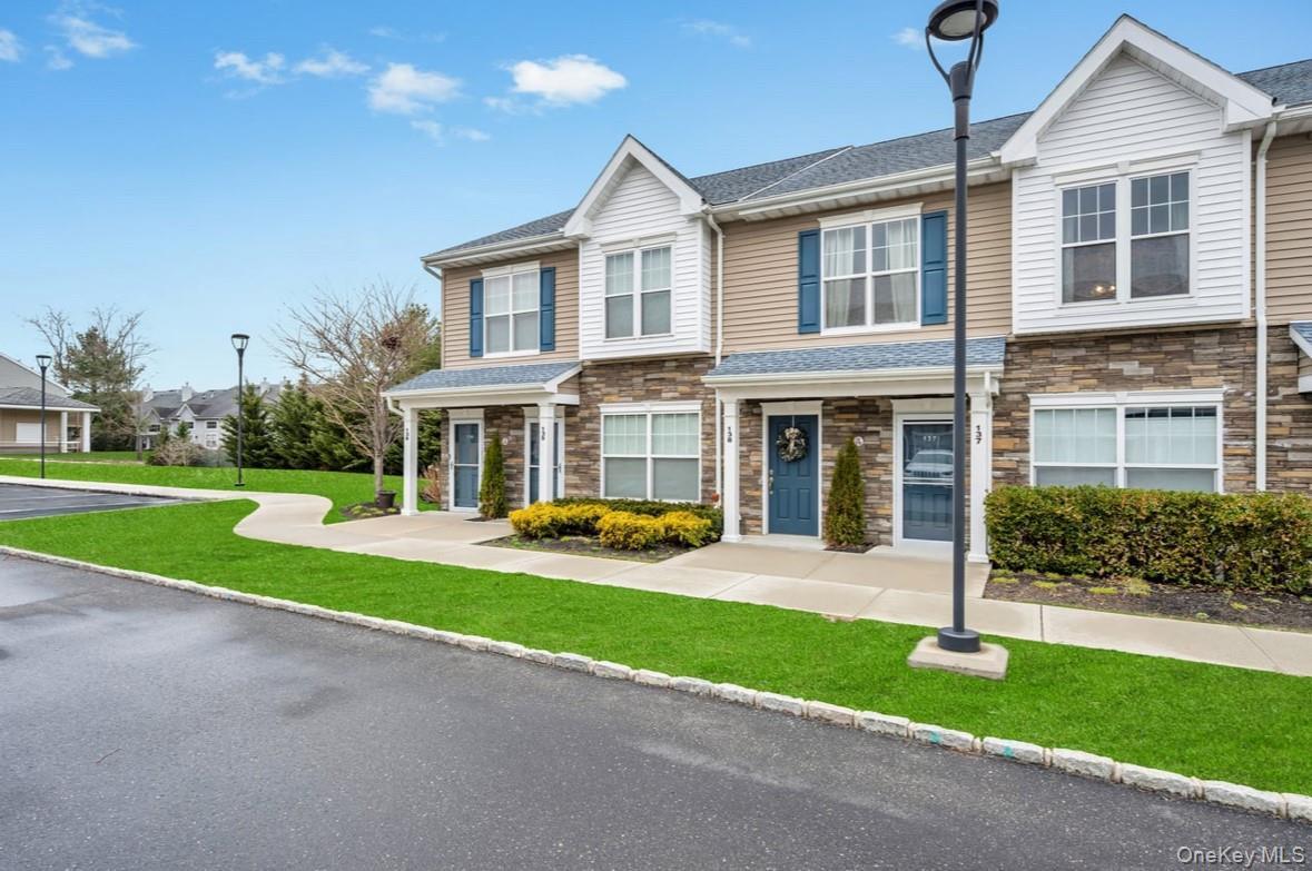 Condo Weatherby  Suffolk County, NY 11722, MLS-973102-2