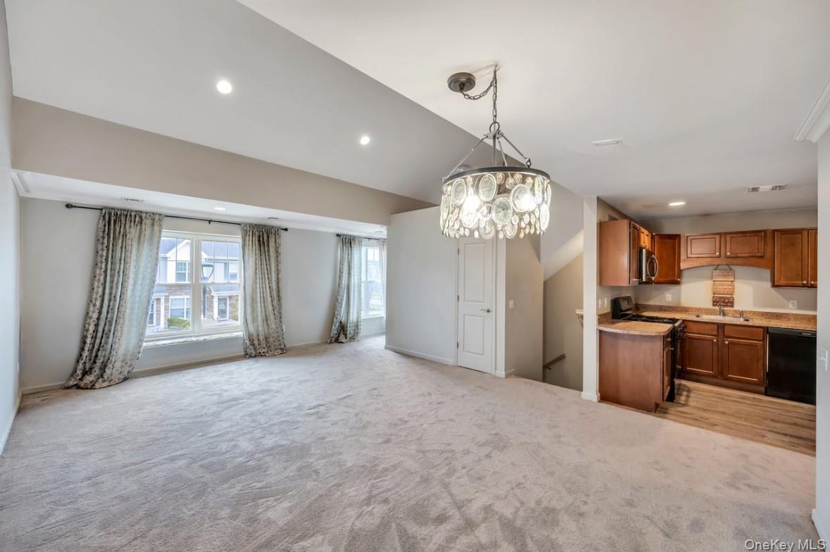 Condo Weatherby  Suffolk County, NY 11722, MLS-973102-4