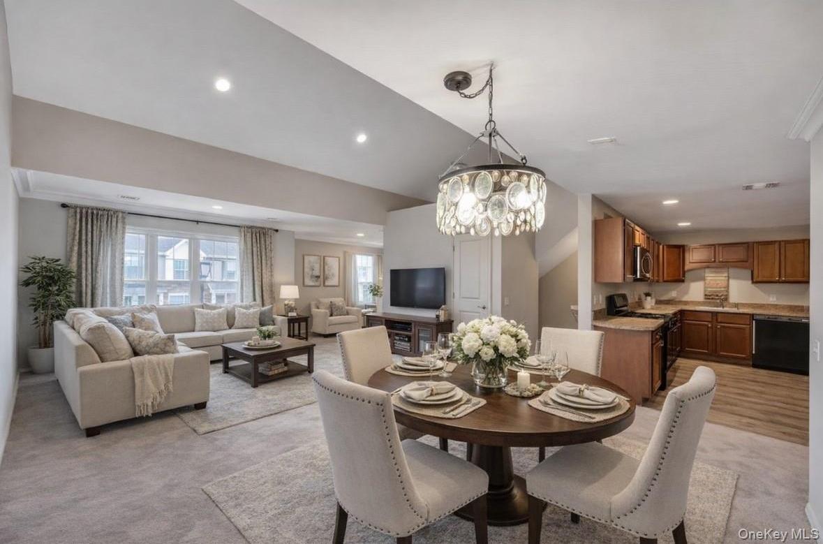 Condo Weatherby  Suffolk County, NY 11722, MLS-973102-5