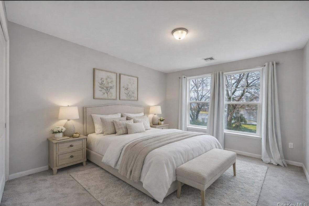 Condo Weatherby  Suffolk County, NY 11722, MLS-973102-9