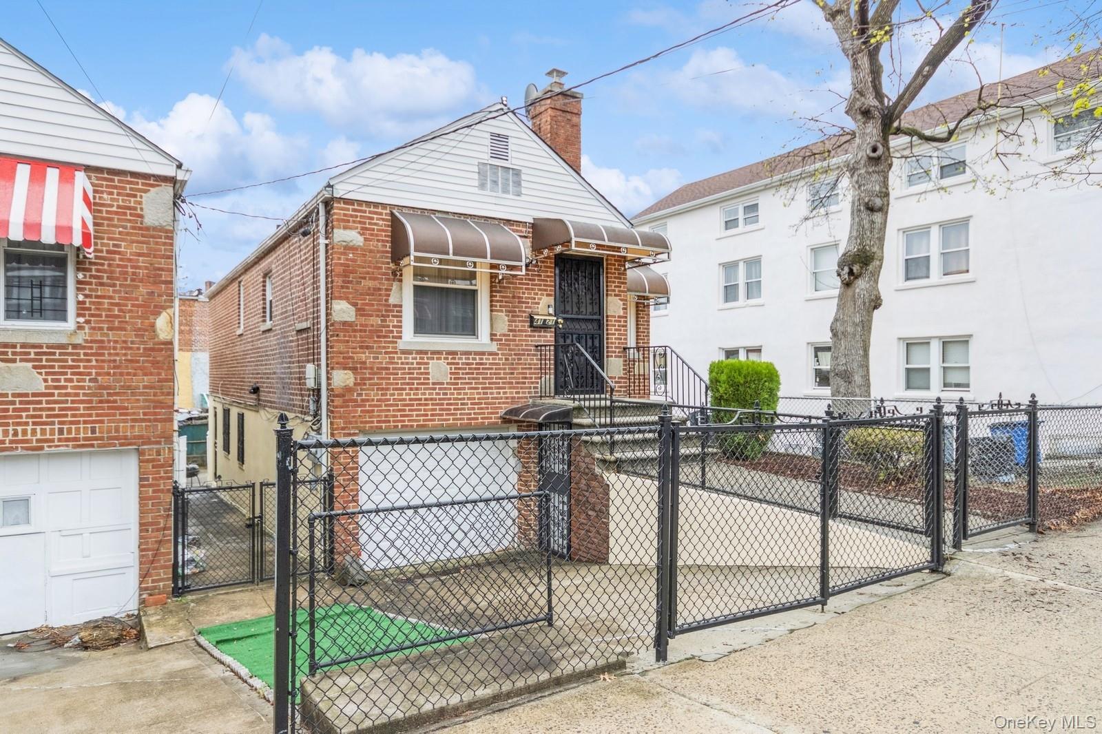 Single Family Grace  Bronx, NY 10466, MLS-973104-2