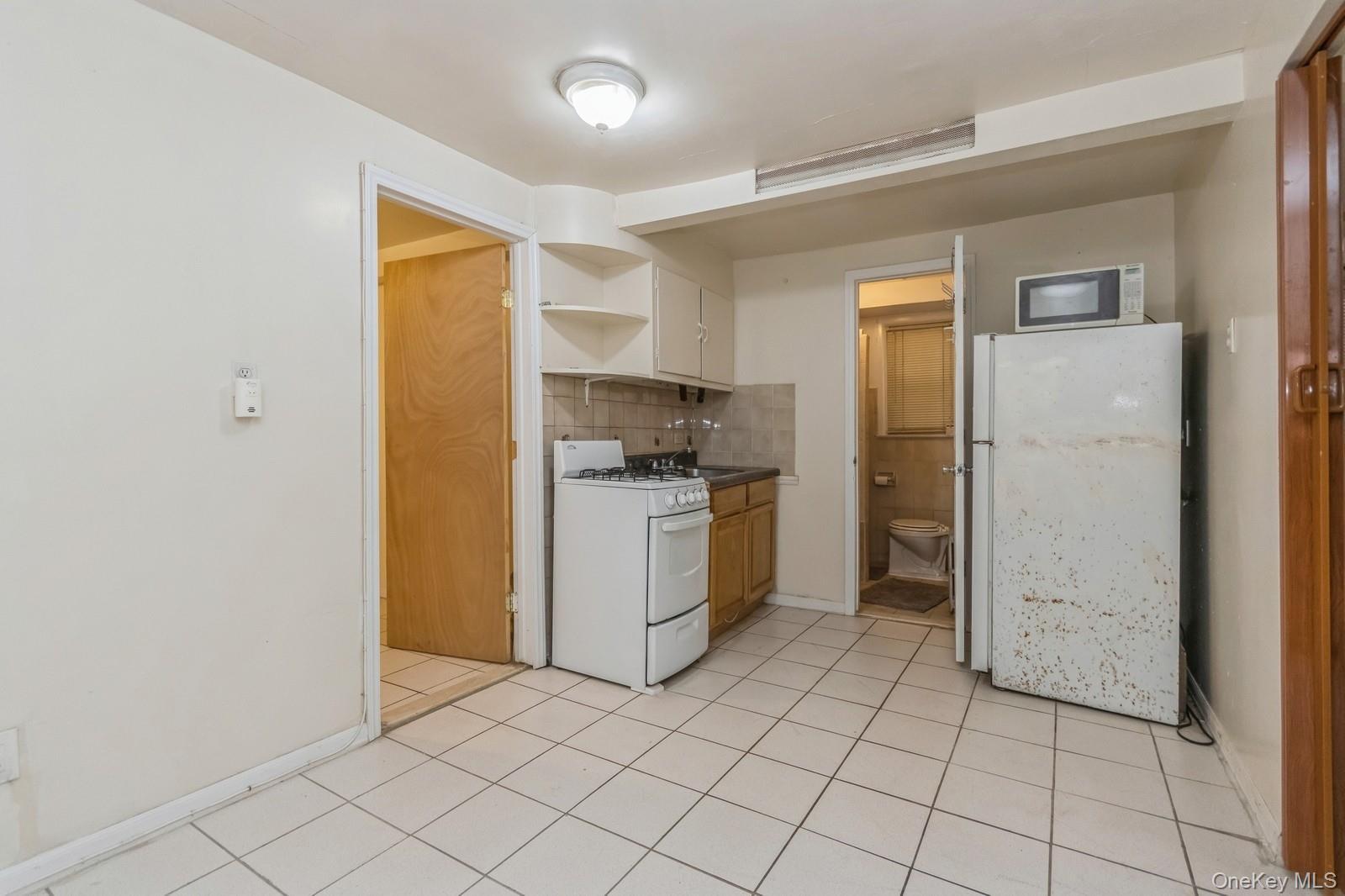 Single Family Grace  Bronx, NY 10466, MLS-973104-27