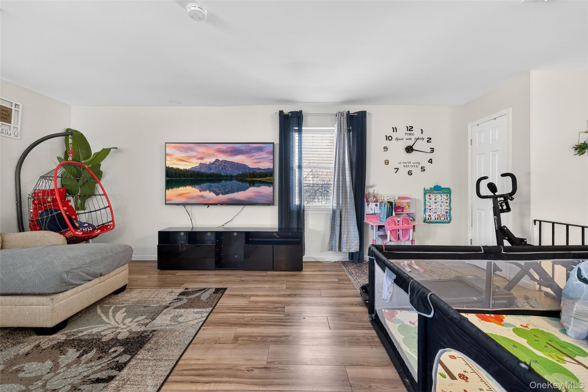 Condo Temple Hill  Orange County, NY 12553, MLS-973111-6