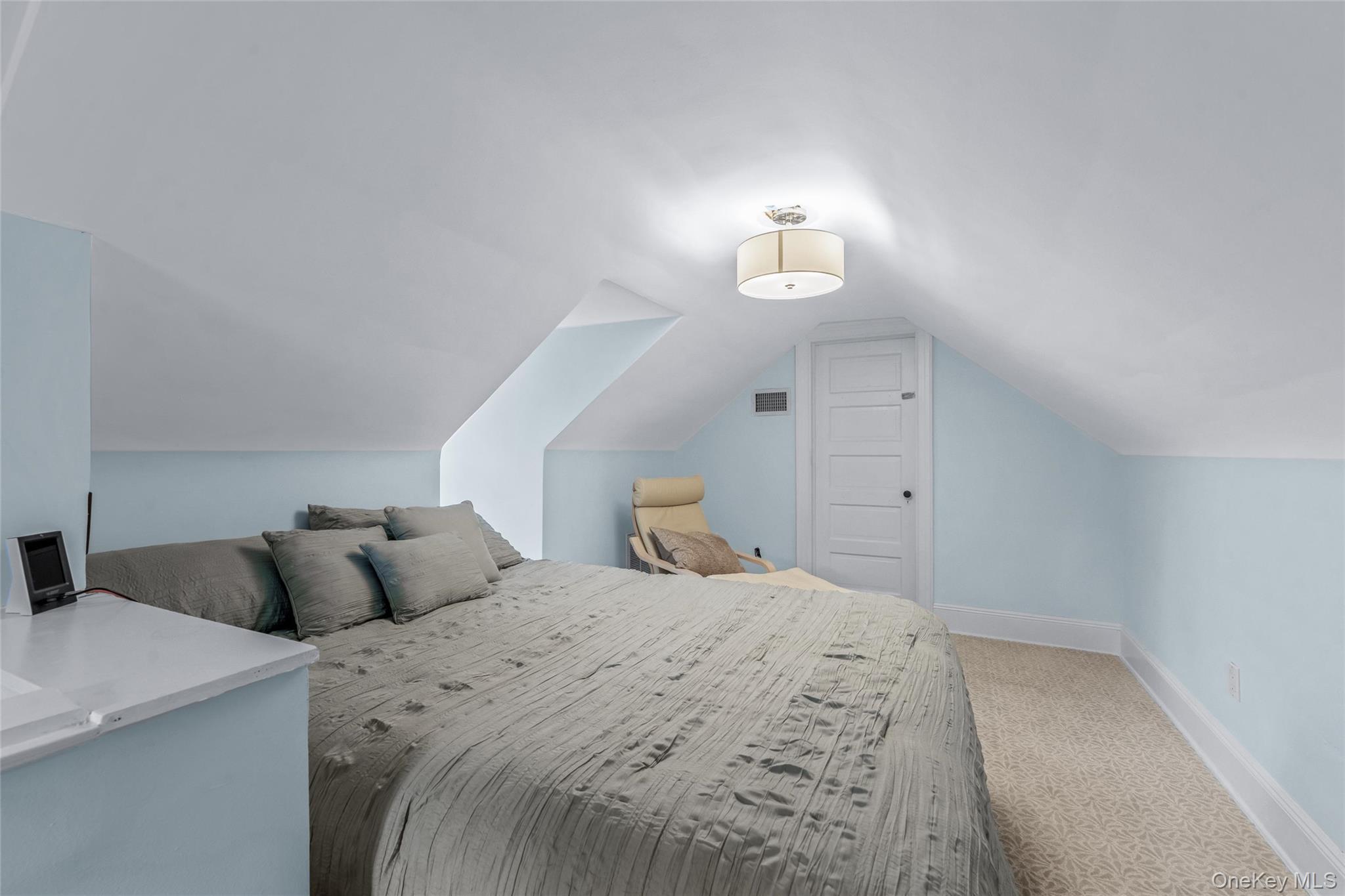 Single Family Manor  Queens, NY 11363, MLS-973119-14