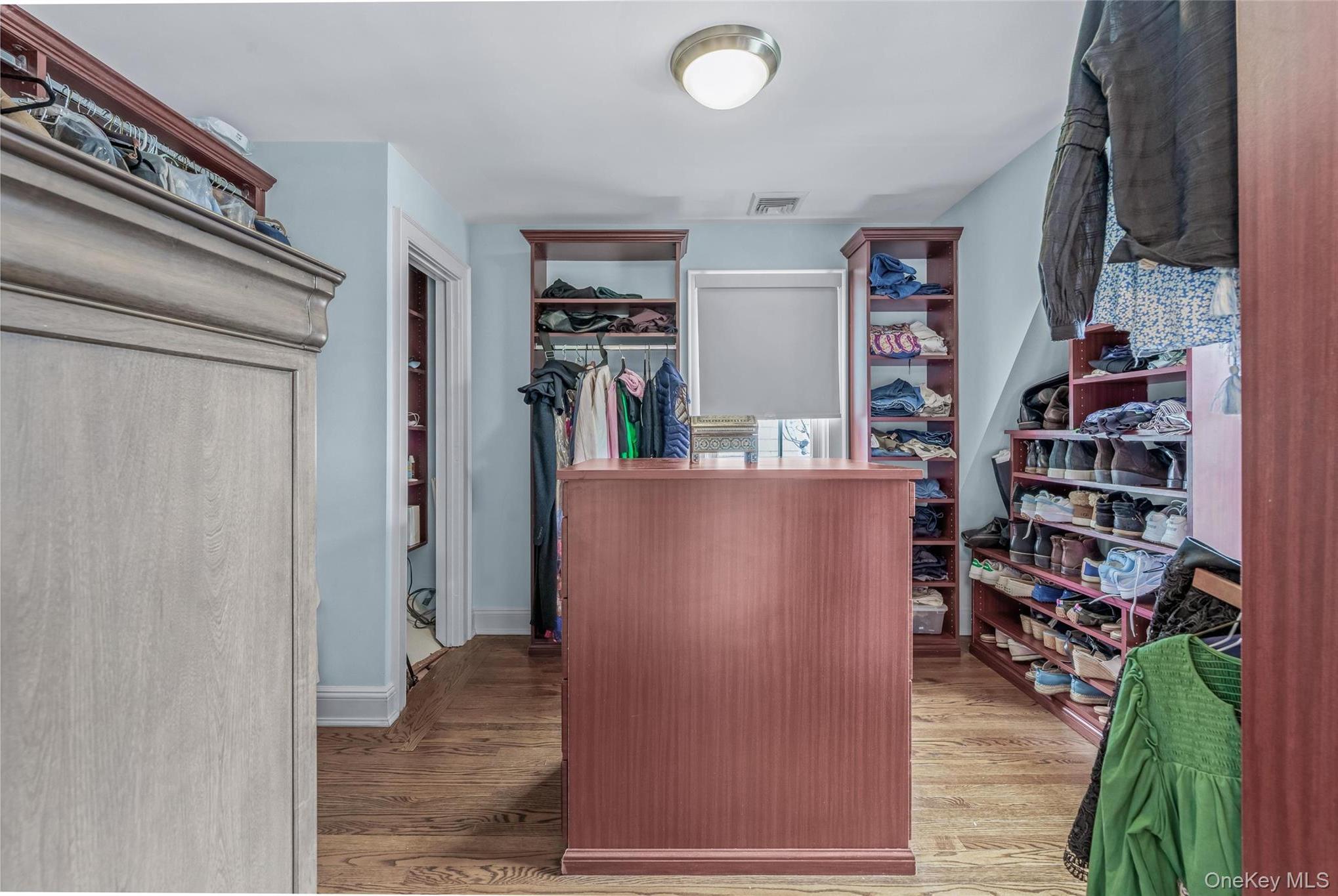 Single Family Manor  Queens, NY 11363, MLS-973119-15