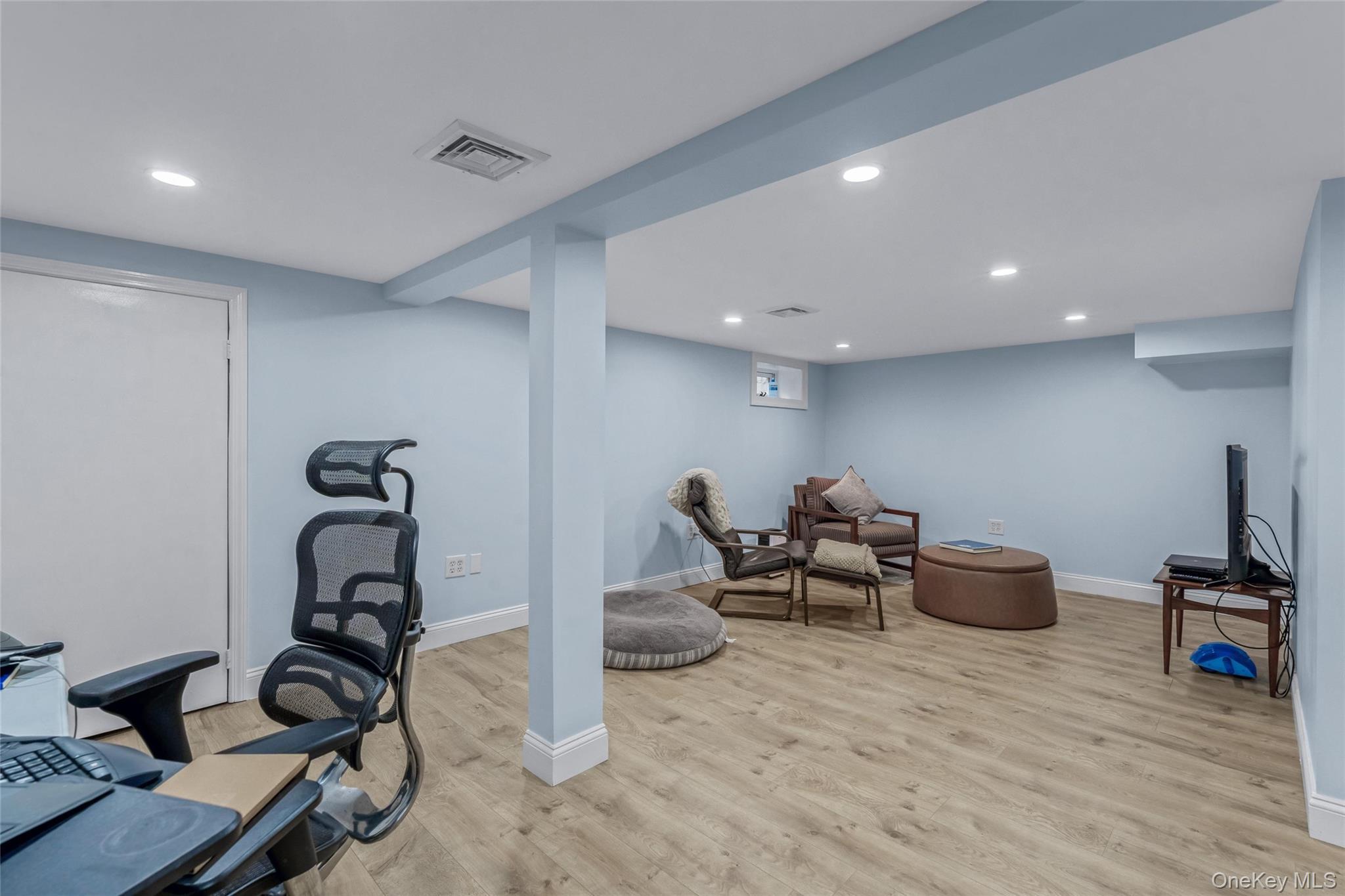 Single Family Manor  Queens, NY 11363, MLS-973119-19