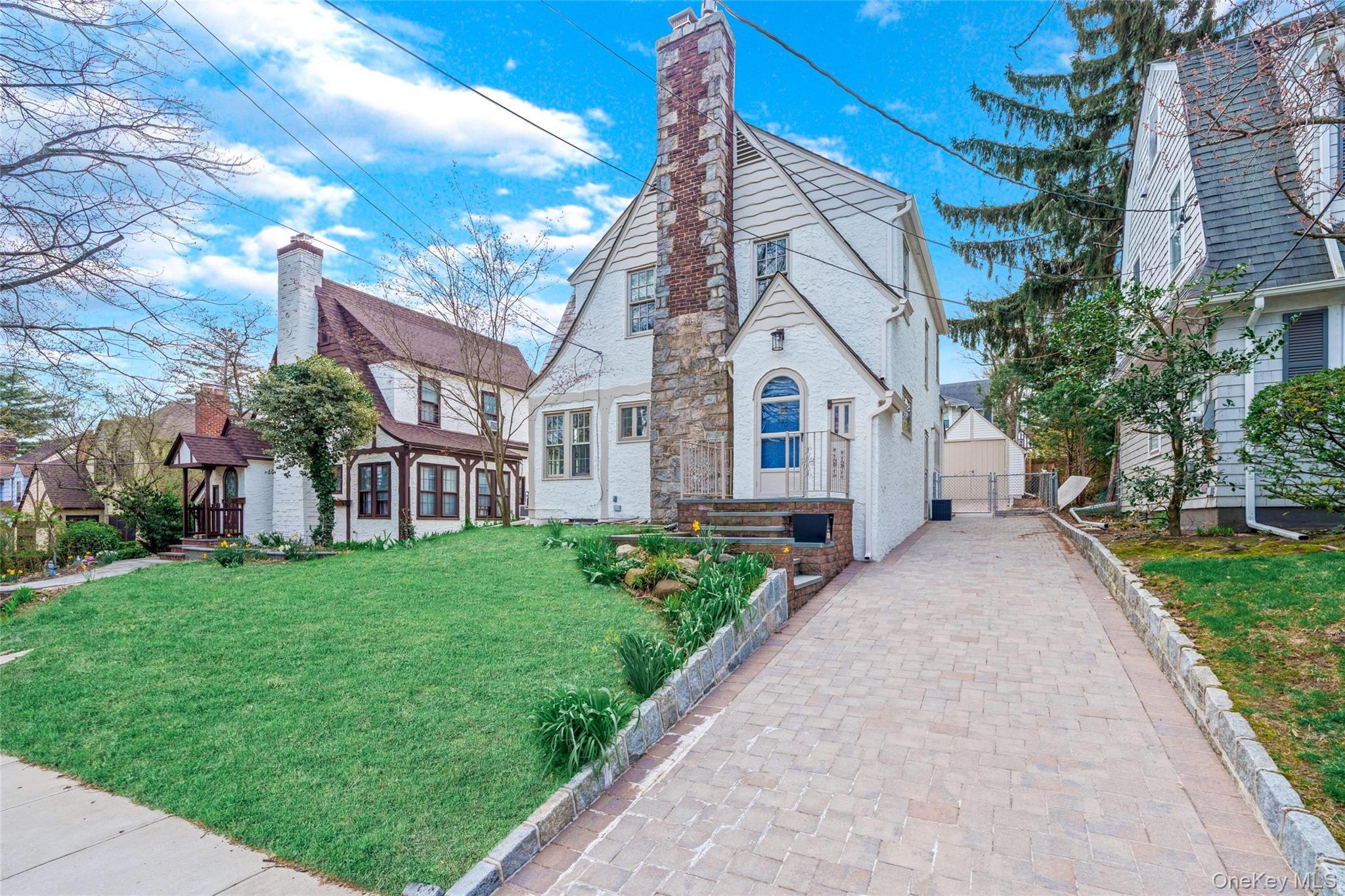 Single Family Manor  Queens, NY 11363, MLS-973119-2