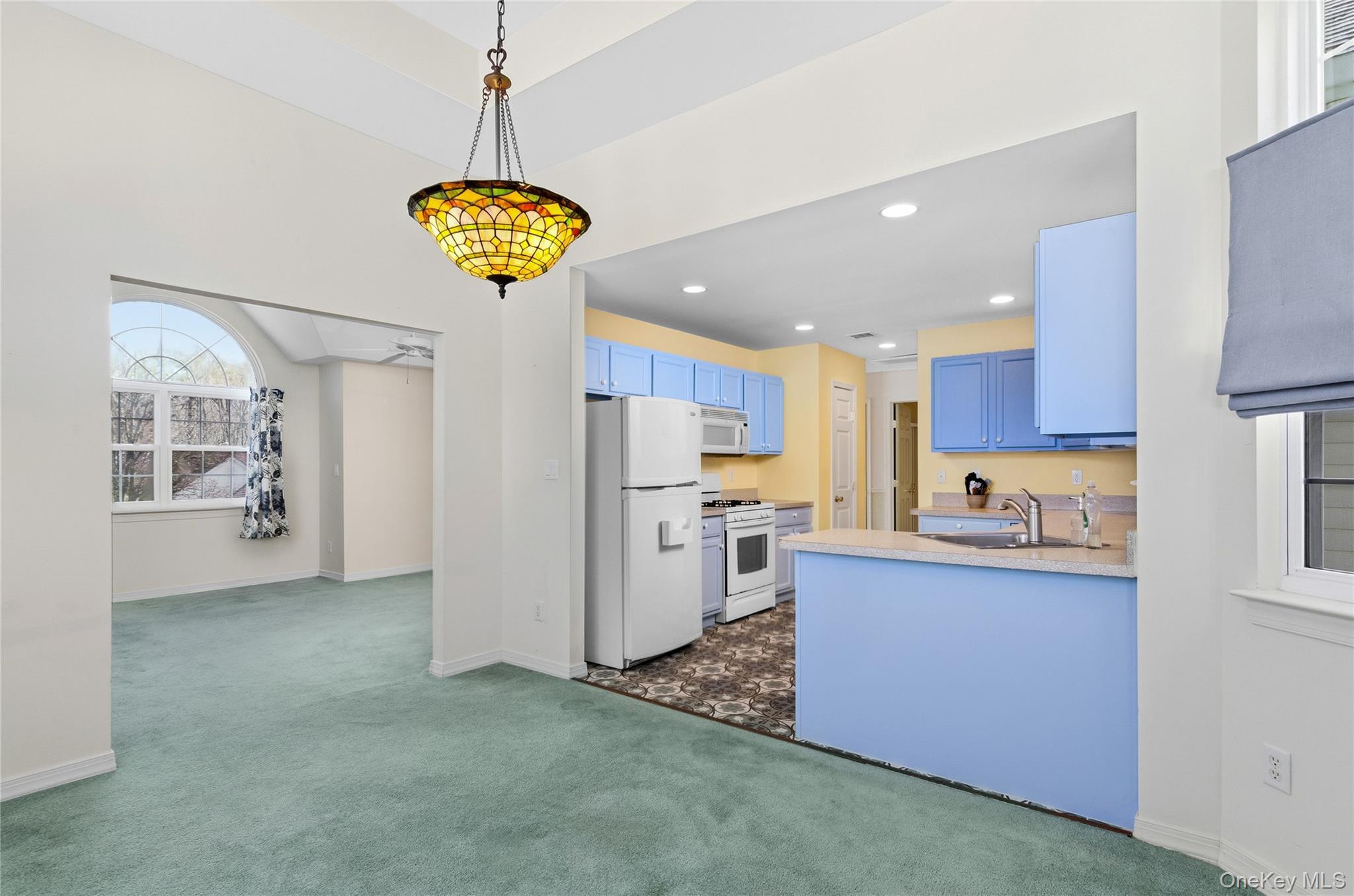 Condo Amen  Suffolk County, NY 11901, MLS-973137-10