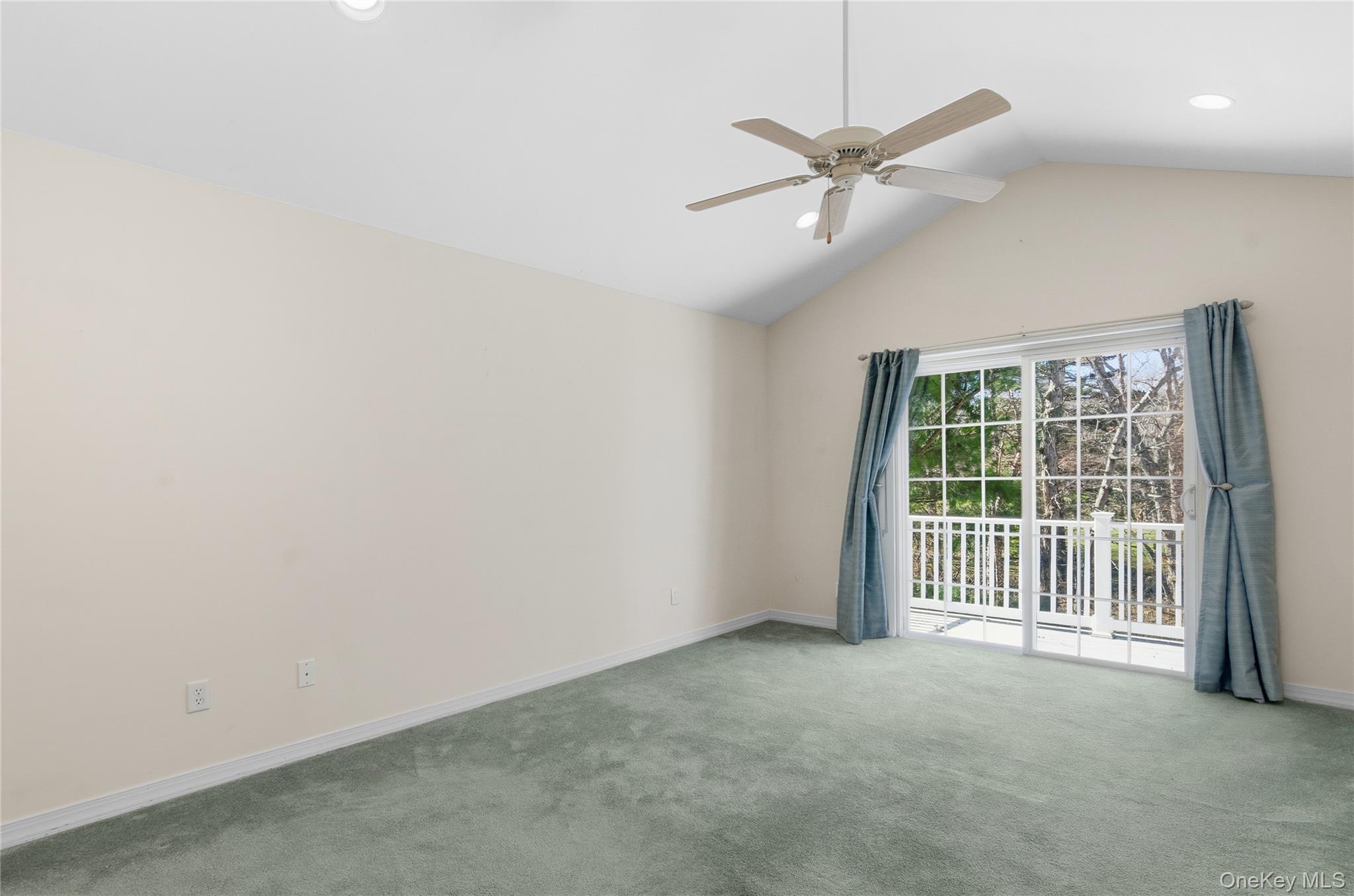 Condo Amen  Suffolk County, NY 11901, MLS-973137-14