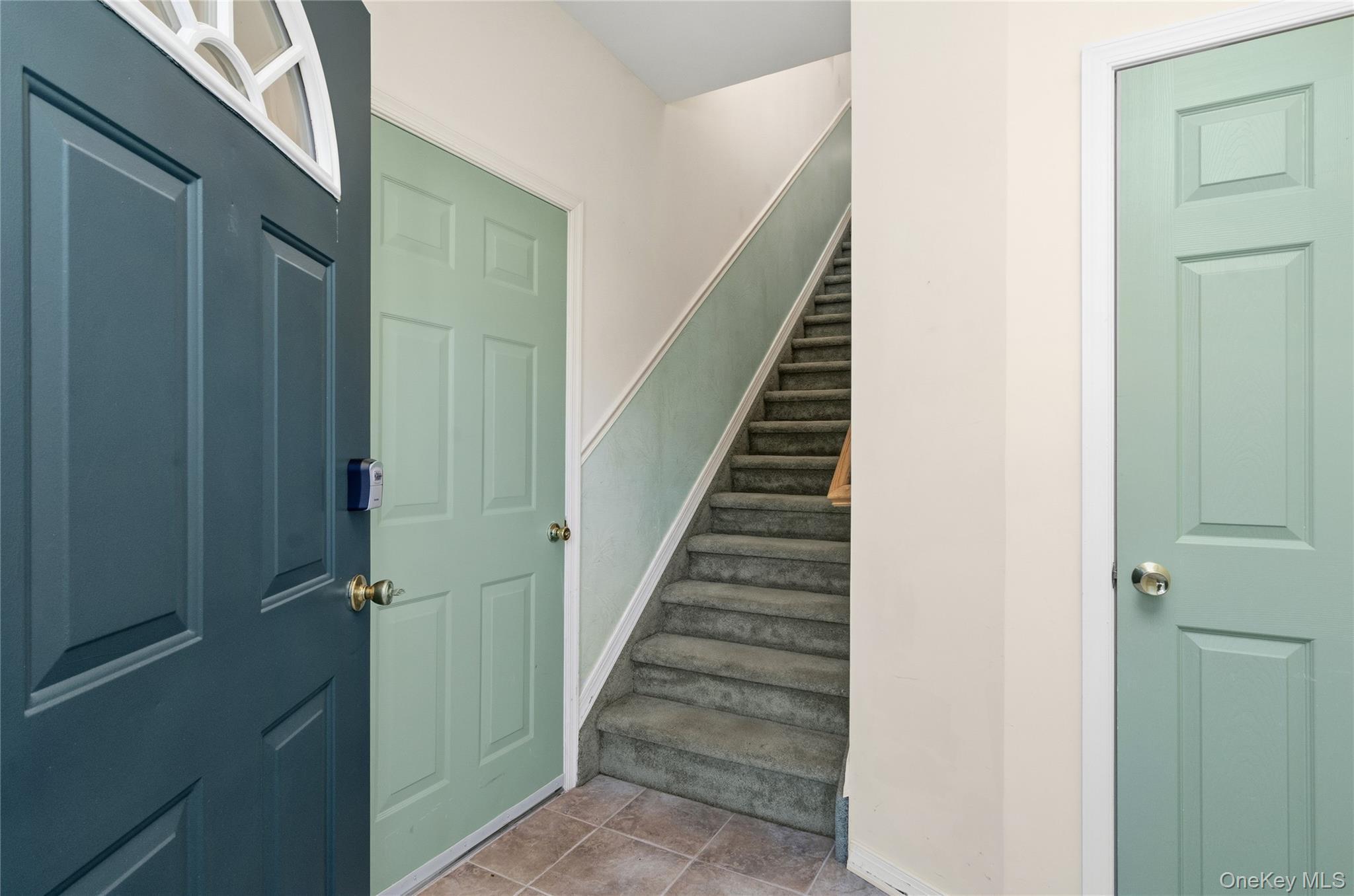 Condo Amen  Suffolk County, NY 11901, MLS-973137-4