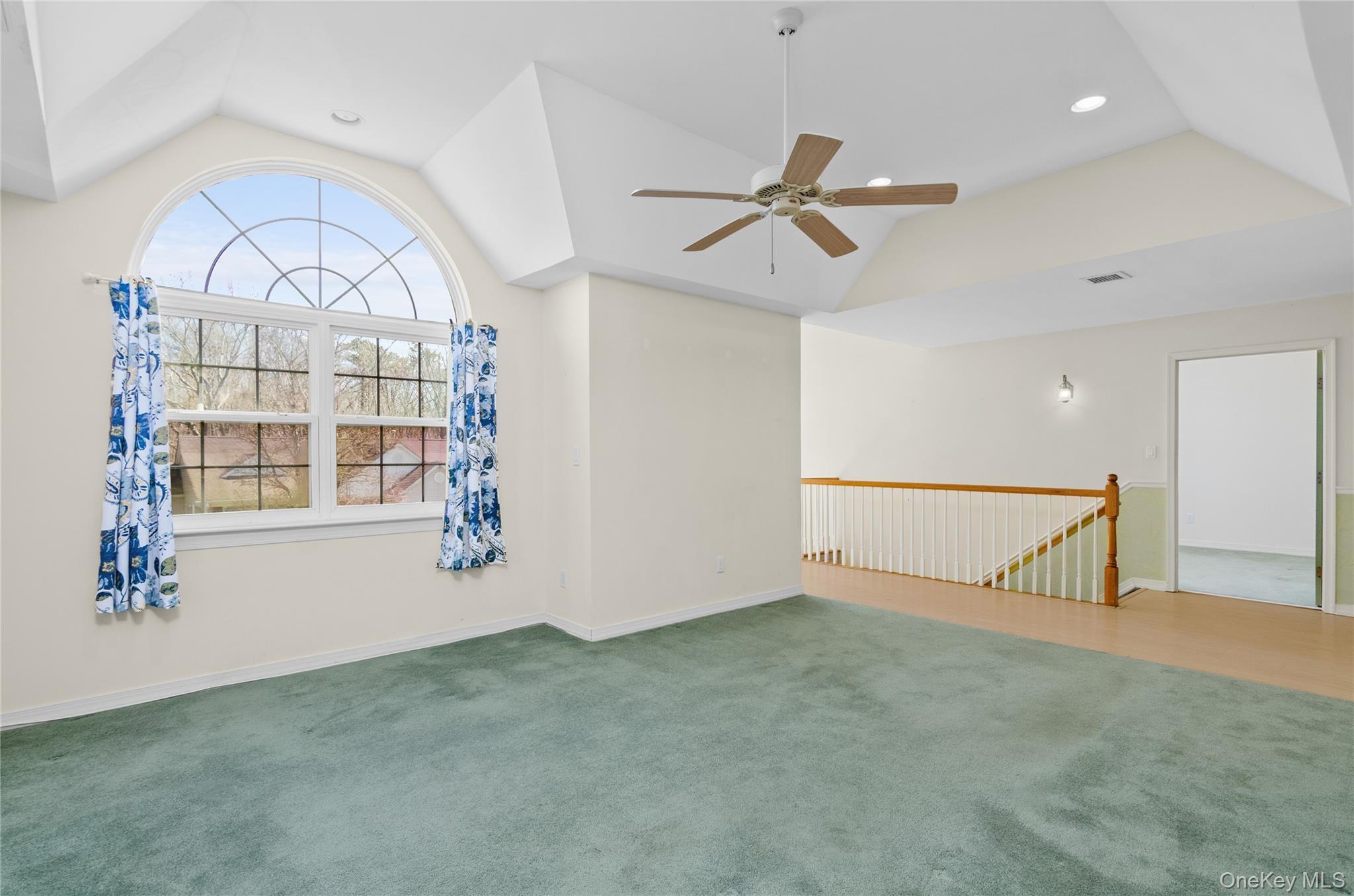 Condo Amen  Suffolk County, NY 11901, MLS-973137-7