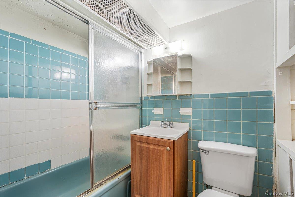 Single Family 52nd  Brooklyn, NY 11203, MLS-973142-19