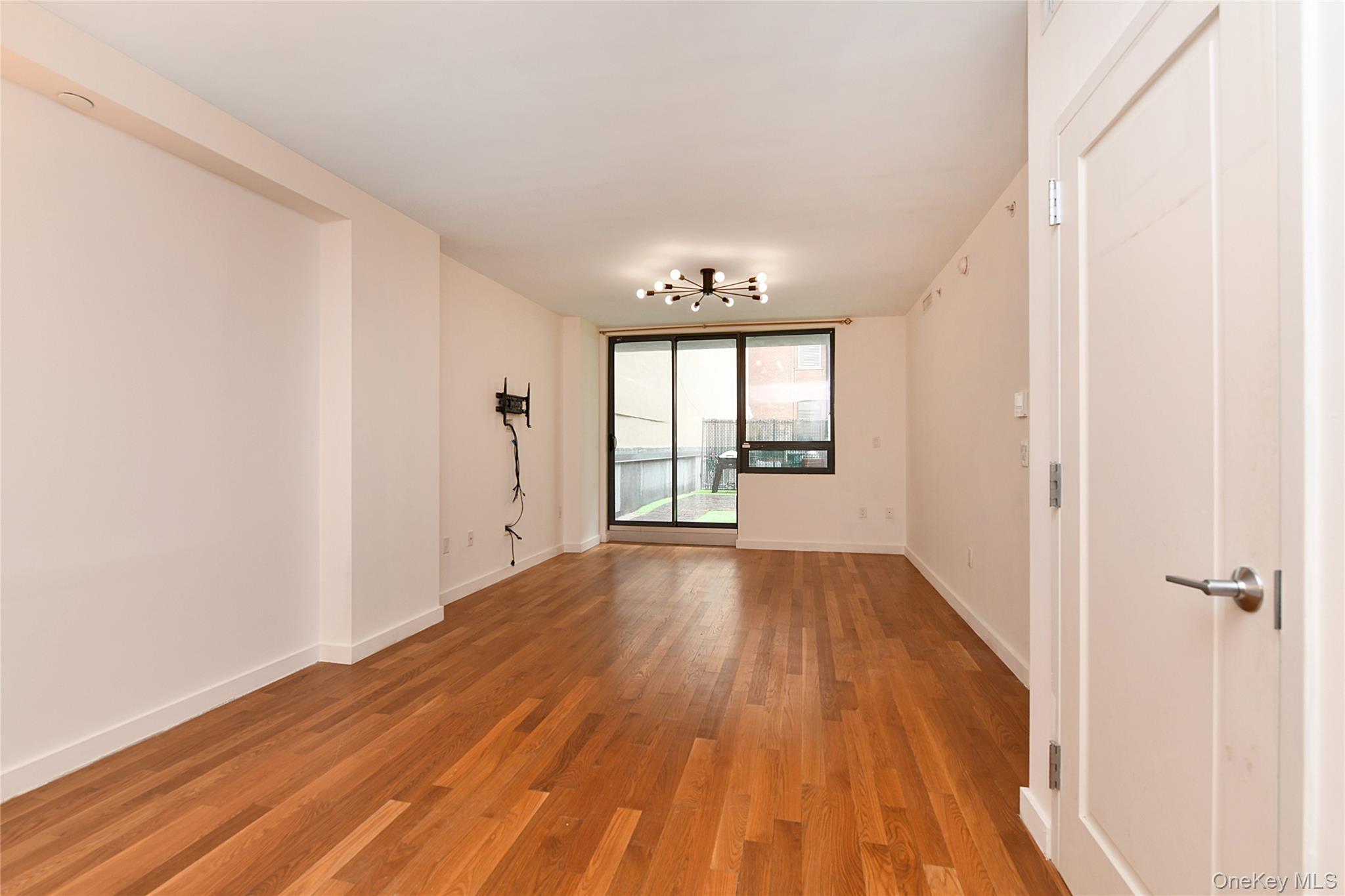 Condo 70th Queens, NY 11375, MLS-973144-3