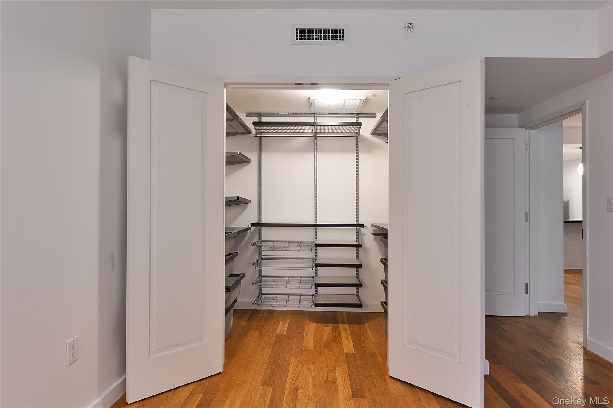 Condo 70th Queens, NY 11375, MLS-973144-9