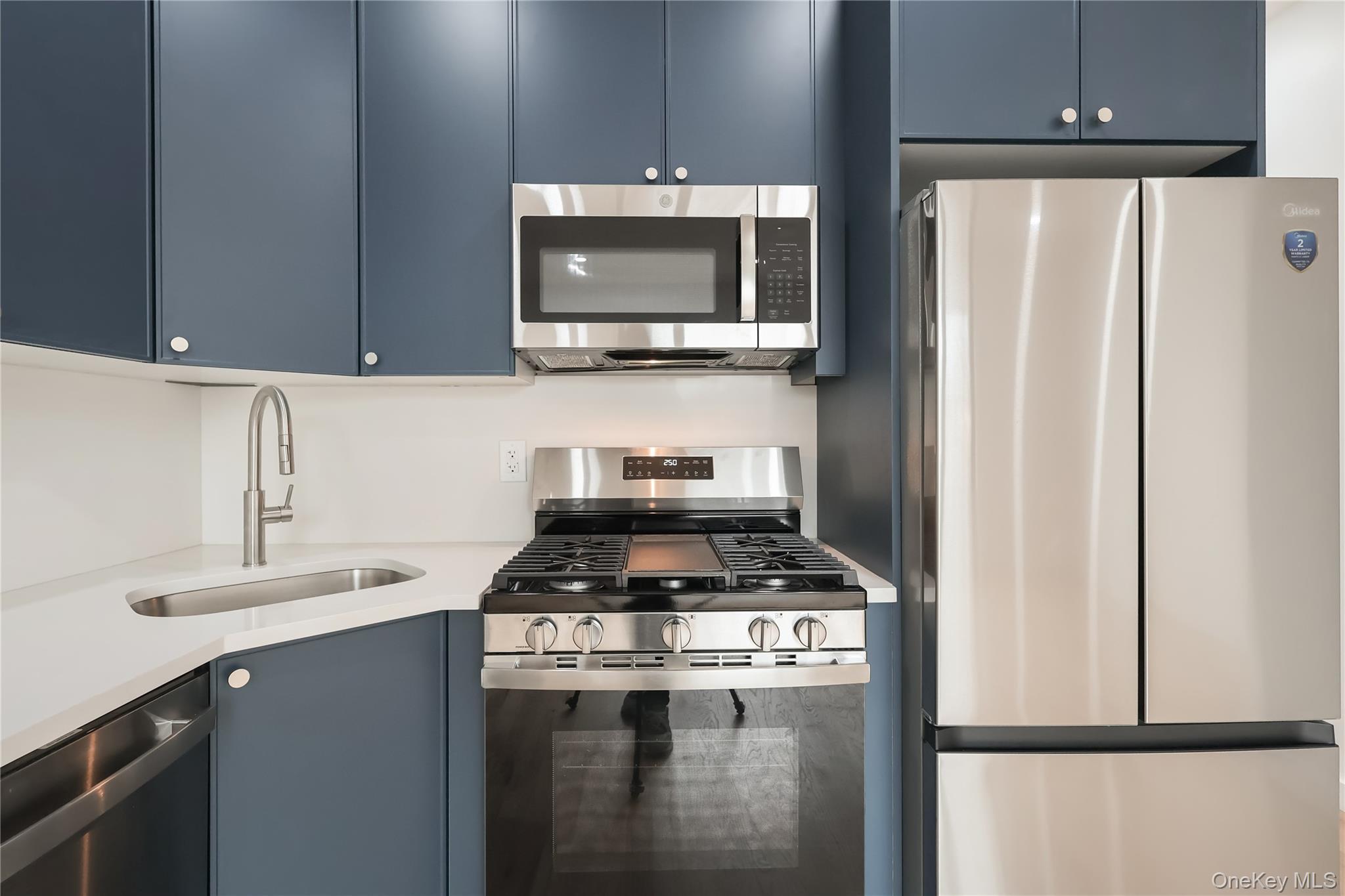 Single Family 42nd  Brooklyn, NY 11203, MLS-973161-4