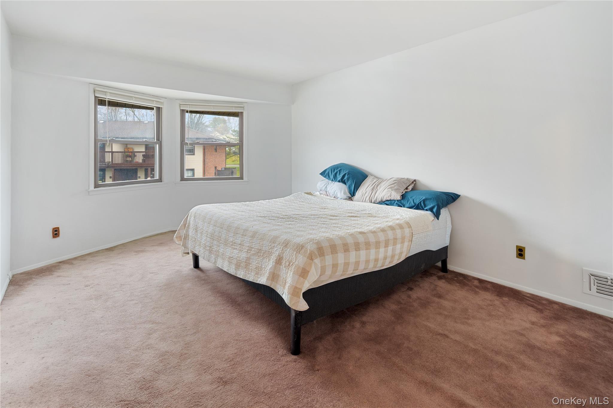 Condo Hastings  Westchester County, NY 10598, MLS-973165-10