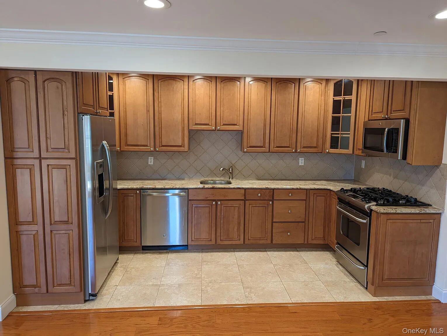 Condo 212th Queens, NY 11361, MLS-973169-3