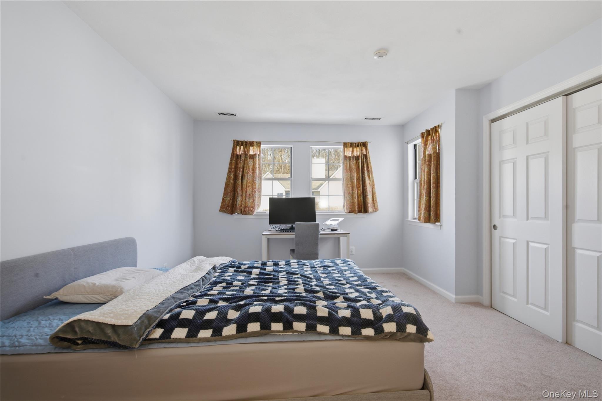 Condo Thomas  Suffolk County, NY 11733, MLS-973173-23