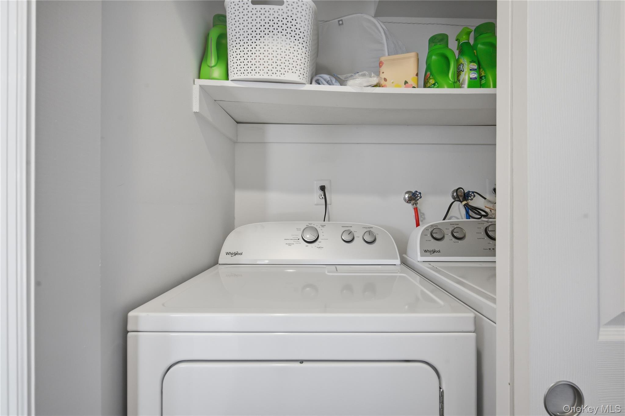 Condo Thomas  Suffolk County, NY 11733, MLS-973173-25