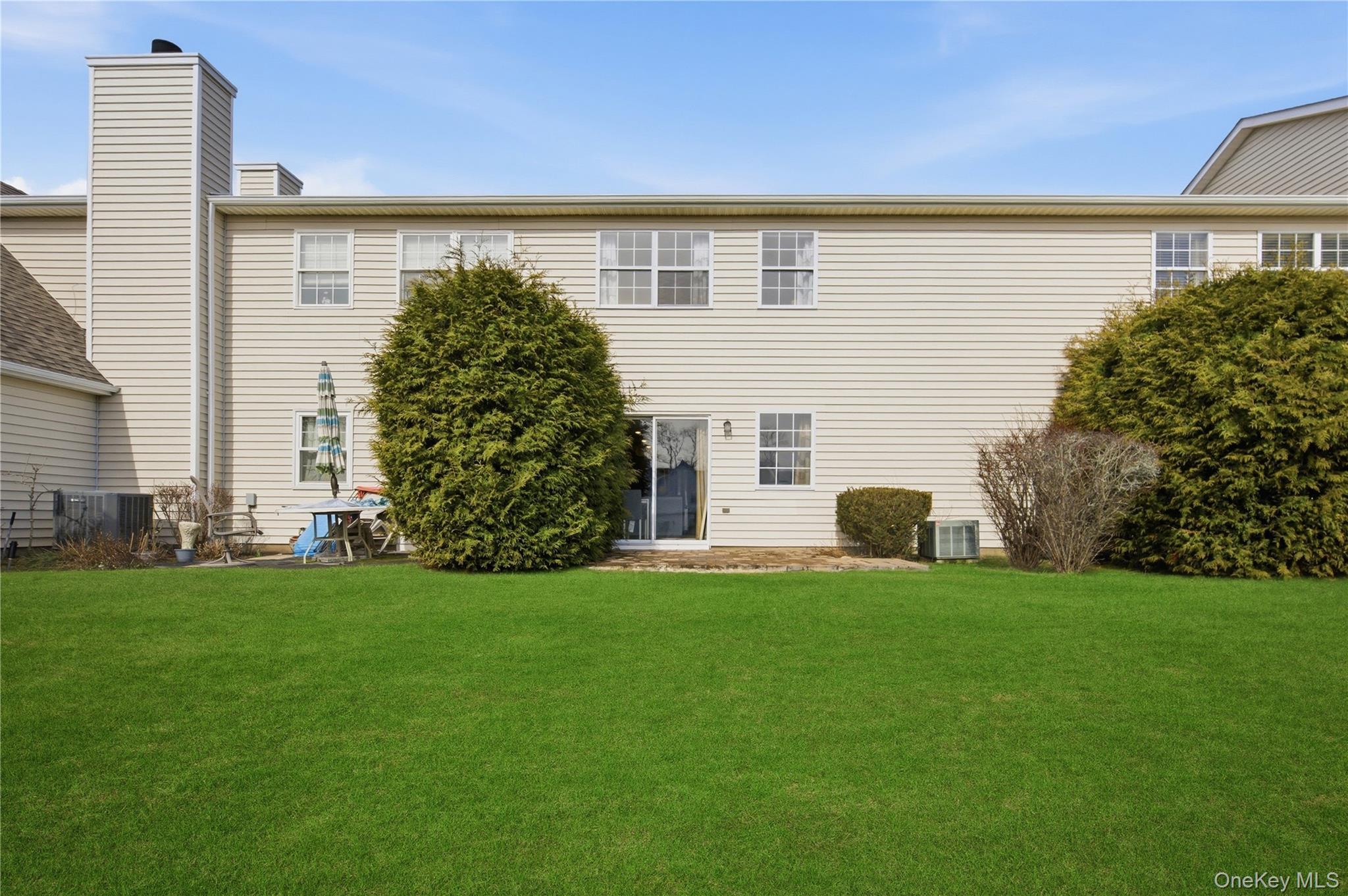 Condo Thomas  Suffolk County, NY 11733, MLS-973173-26