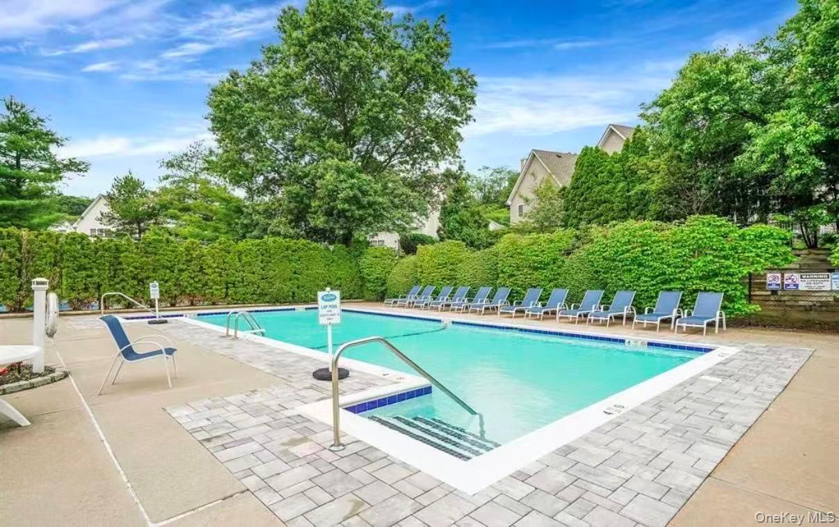 Condo Thomas  Suffolk County, NY 11733, MLS-973173-32