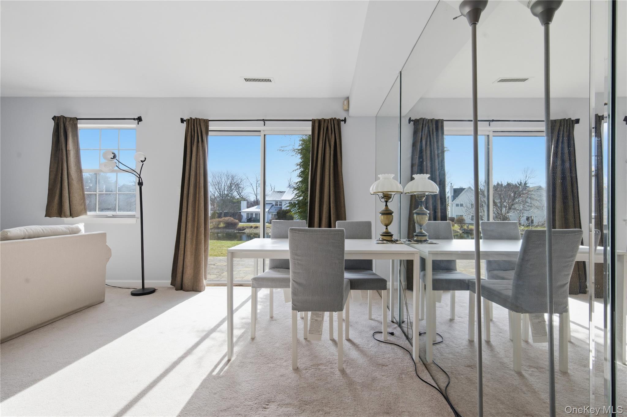 Condo Thomas  Suffolk County, NY 11733, MLS-973173-9