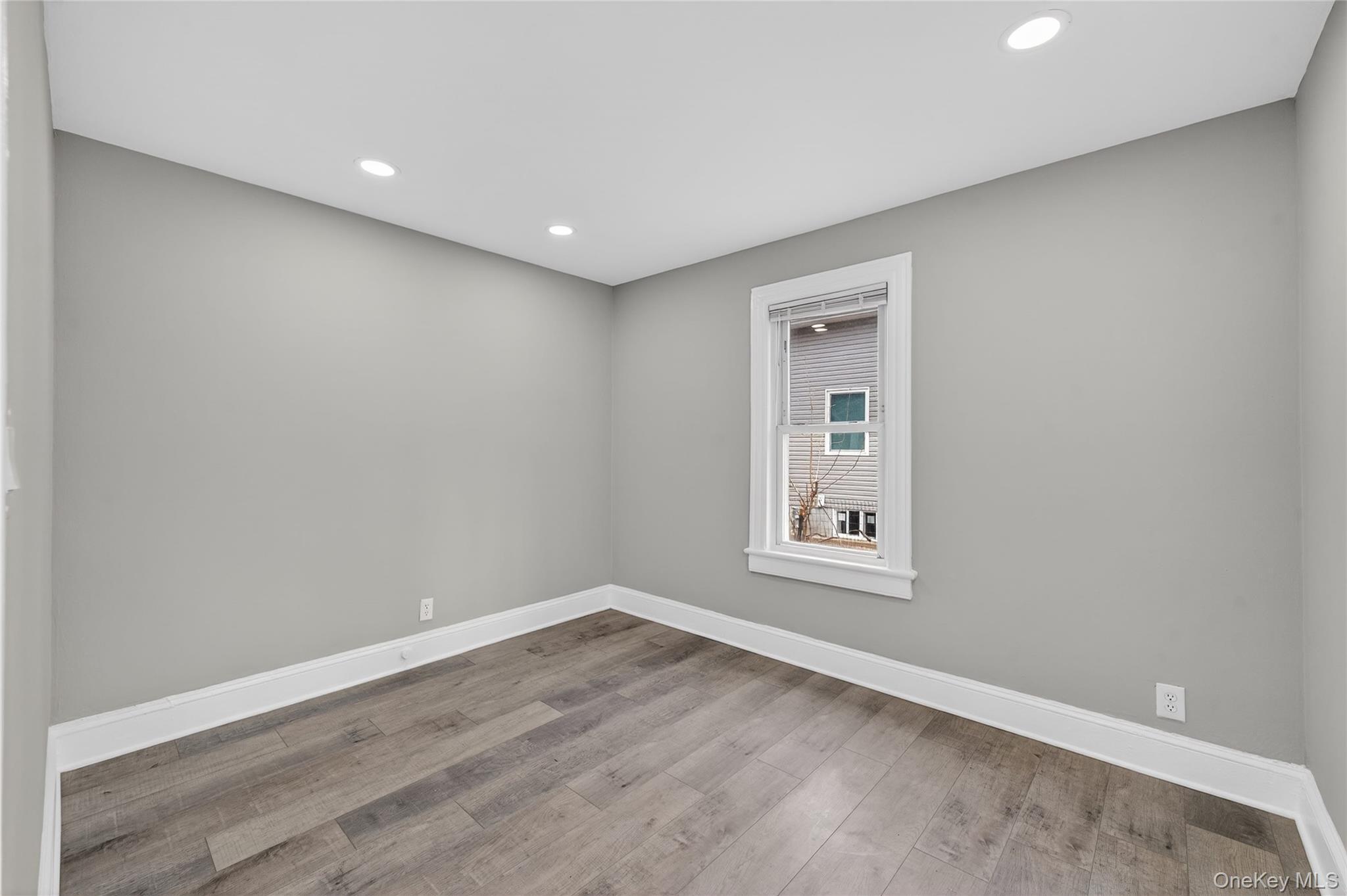 Single Family Maple  Suffolk County, NY 11776, MLS-973219-28