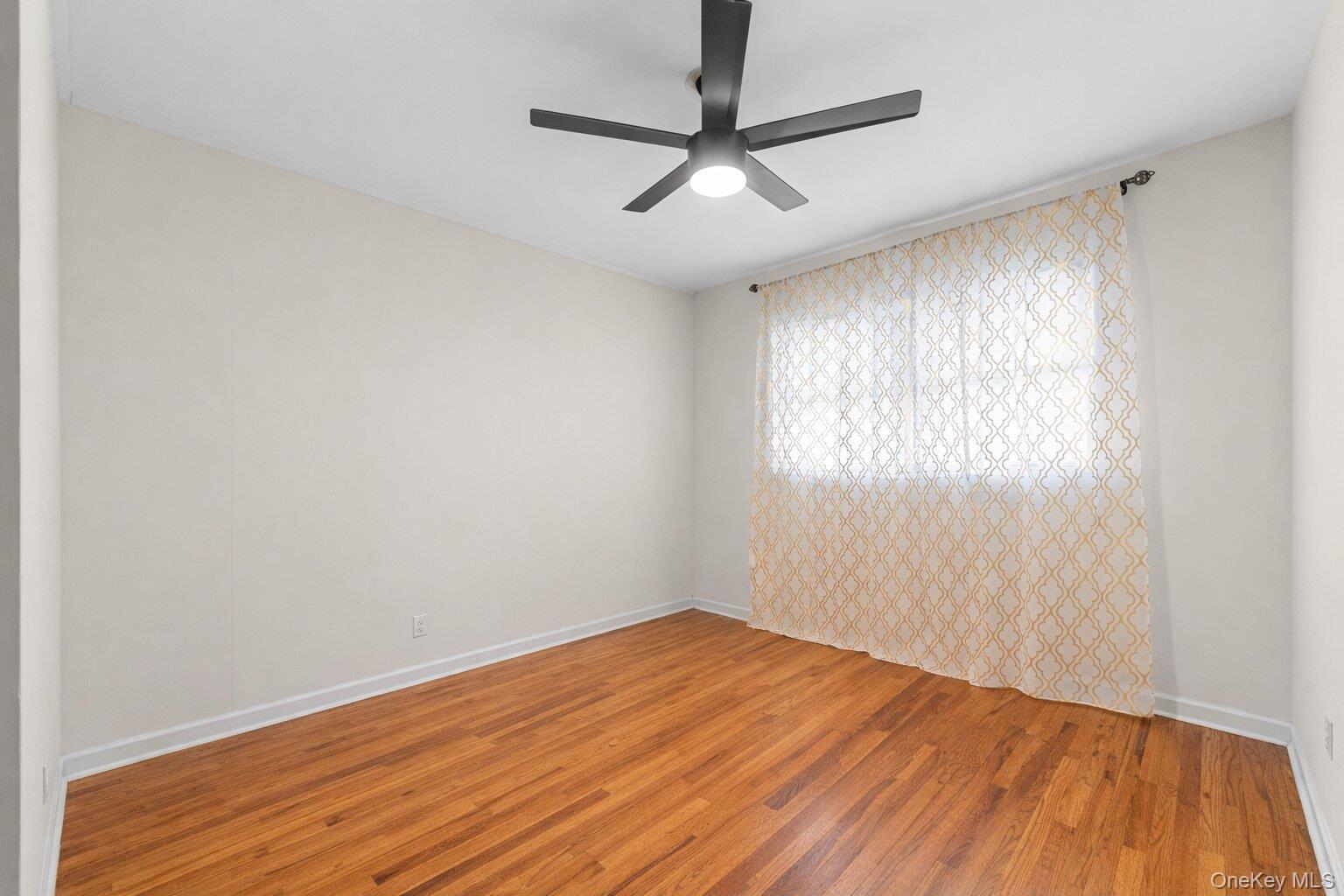 Single Family 180th  Queens, NY 11433, MLS-973230-25