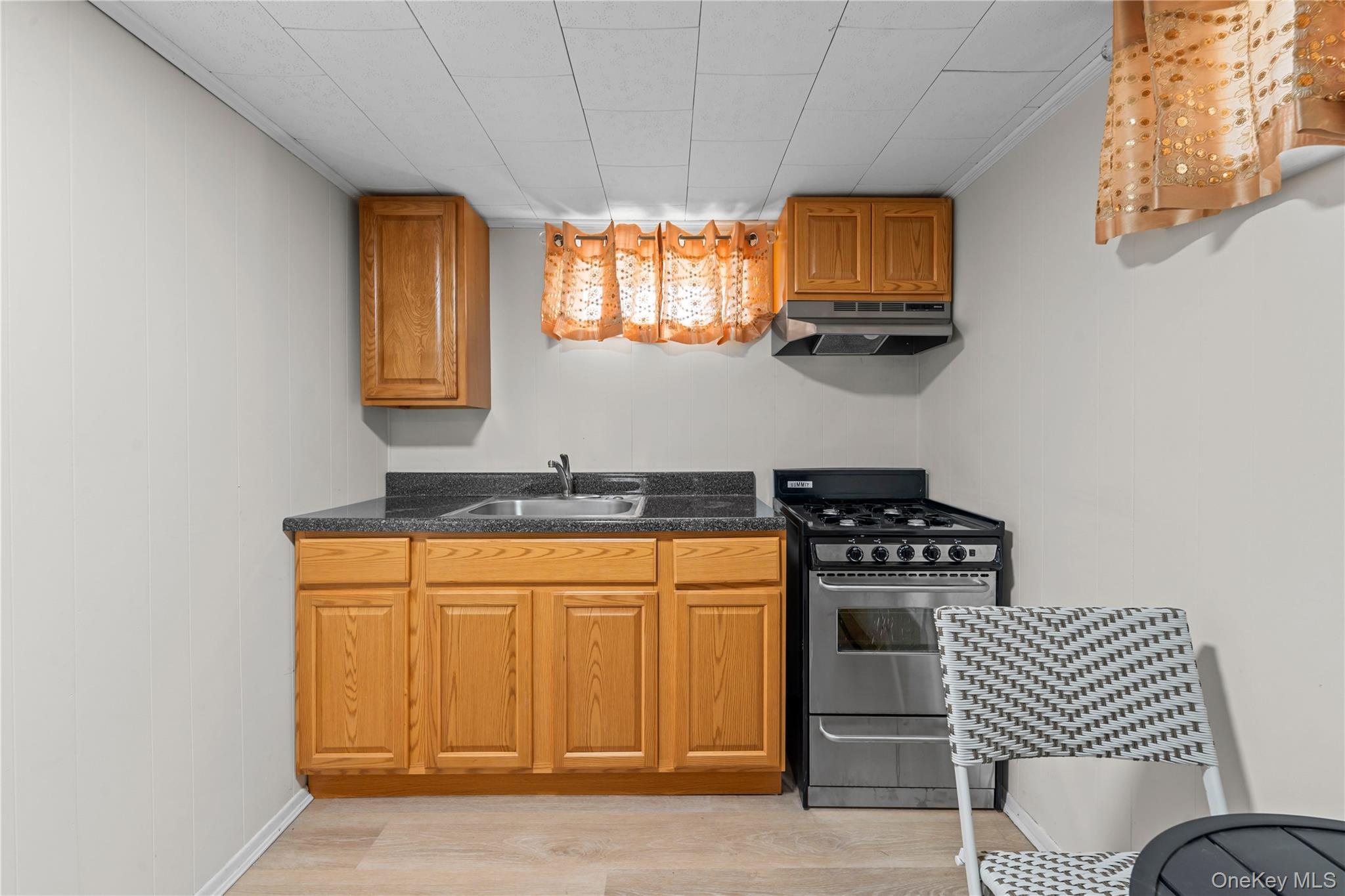 Single Family 180th  Queens, NY 11433, MLS-973230-36
