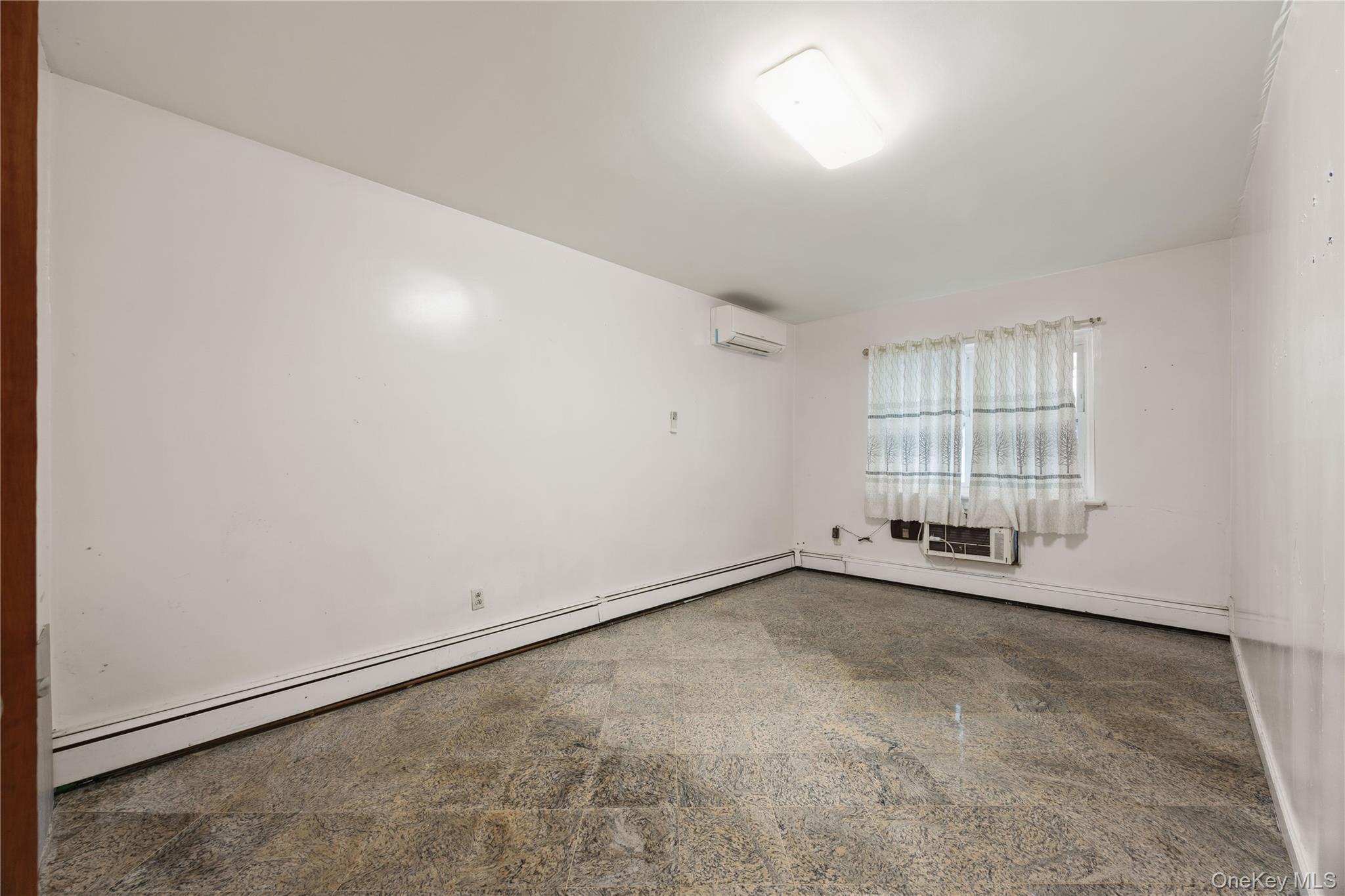 Single Family Kinsella Bronx, NY 10462, MLS-973243-11