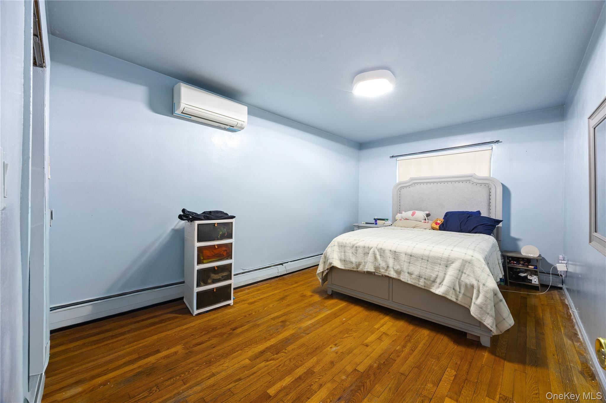 Single Family Kinsella Bronx, NY 10462, MLS-973243-19