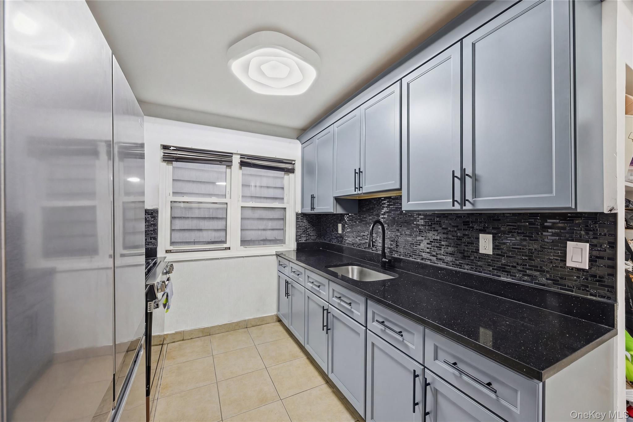 Single Family Kinsella Bronx, NY 10462, MLS-973243-23