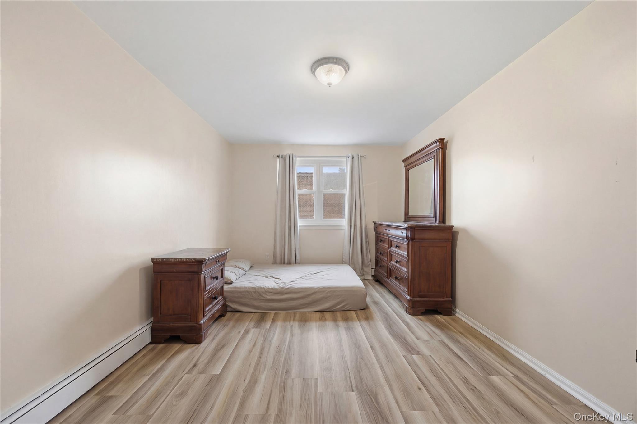 Single Family Kinsella Bronx, NY 10462, MLS-973243-32