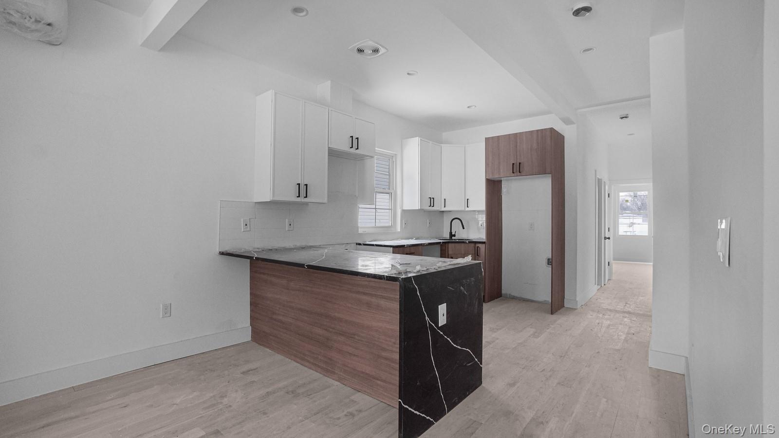 Single Family 234th  Bronx, NY 10470, MLS-973251-10