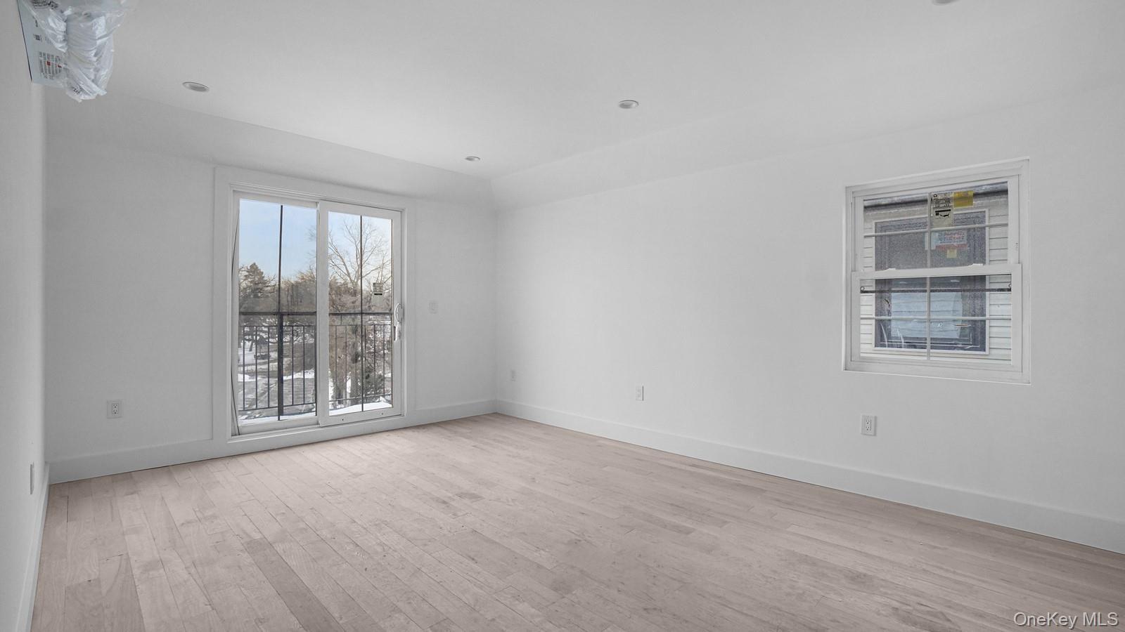 Single Family 234th  Bronx, NY 10470, MLS-973251-18