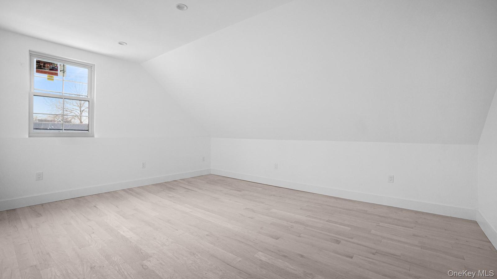 Single Family 234th  Bronx, NY 10470, MLS-973251-21