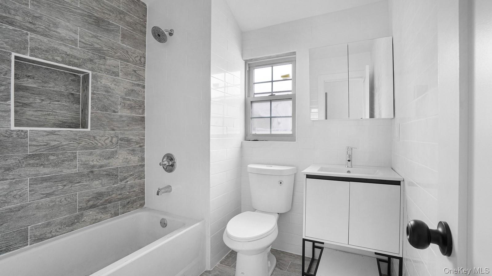 Single Family 234th  Bronx, NY 10470, MLS-973251-25