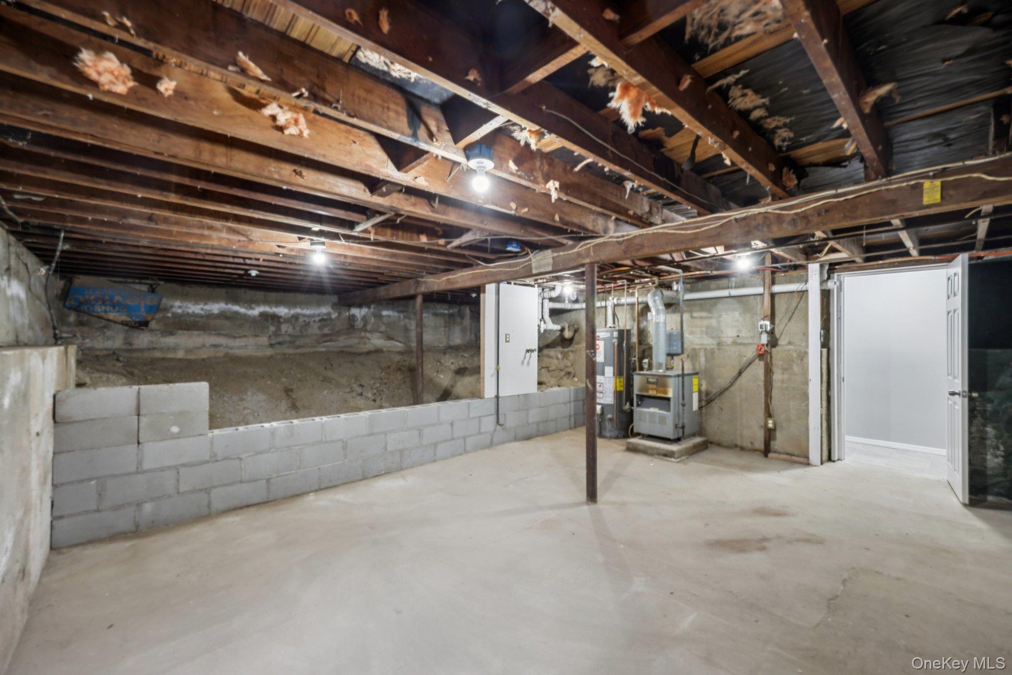 Single Family Cherry Suffolk County, NY 11722, MLS-973258-31