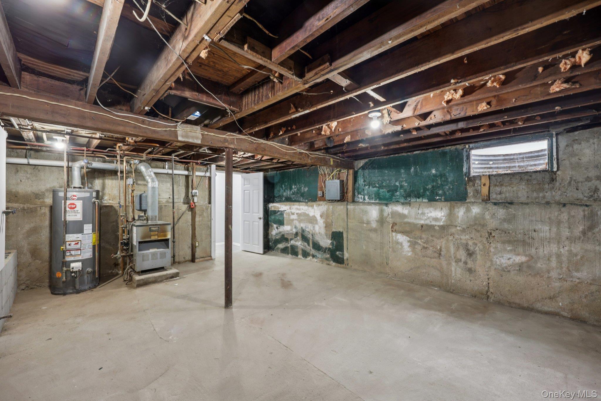 Single Family Cherry Suffolk County, NY 11722, MLS-973258-32