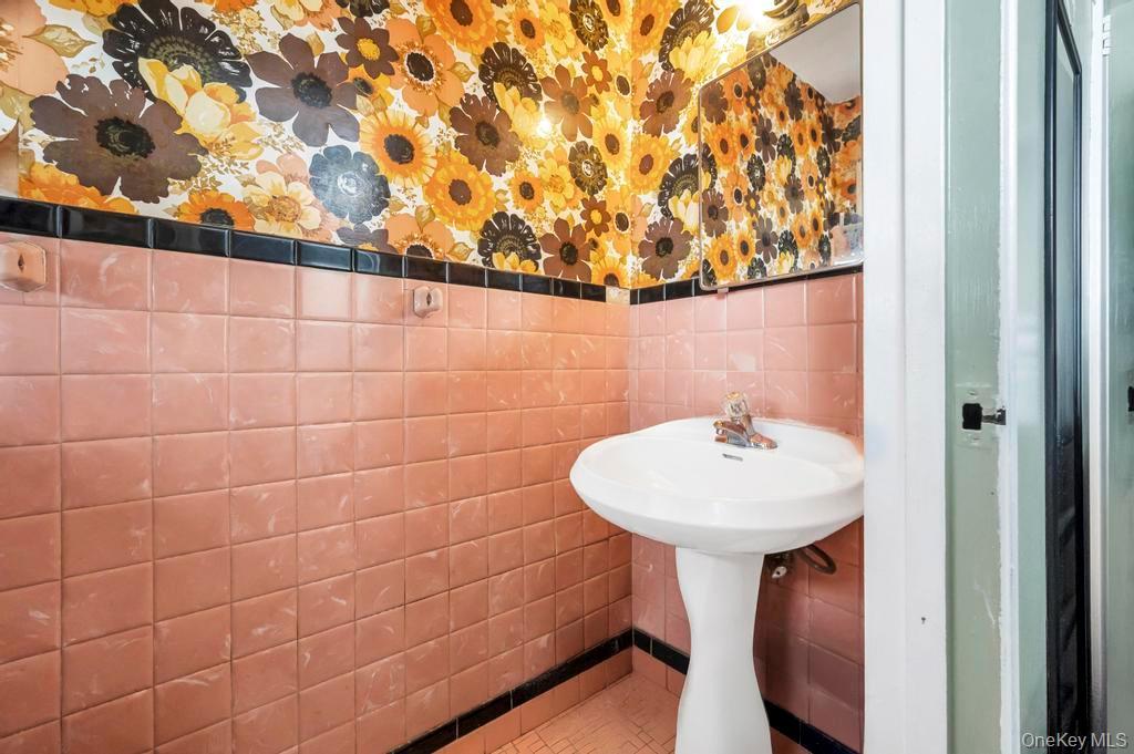 Single Family 227th  Queens, NY 11413, MLS-973265-25