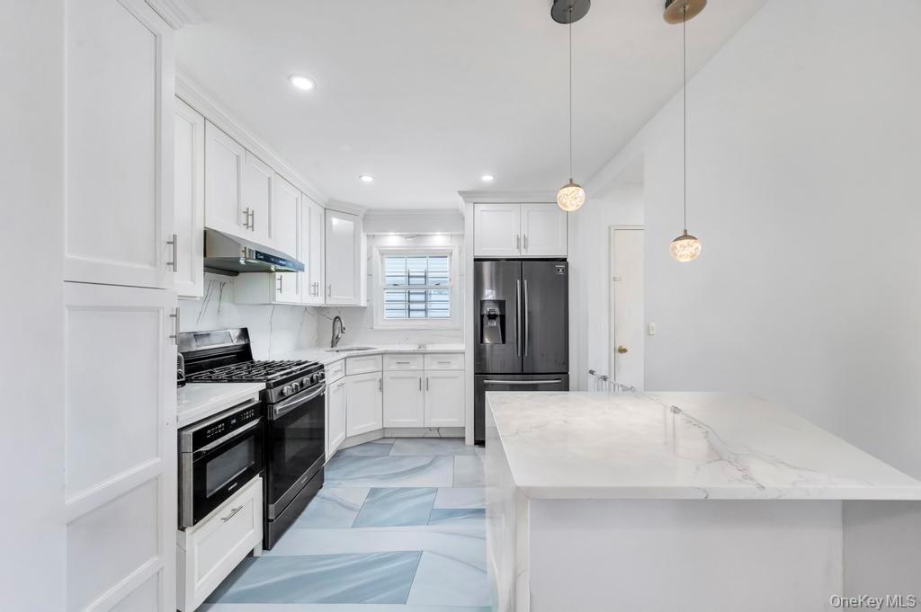 Single Family 227th  Queens, NY 11413, MLS-973265-5