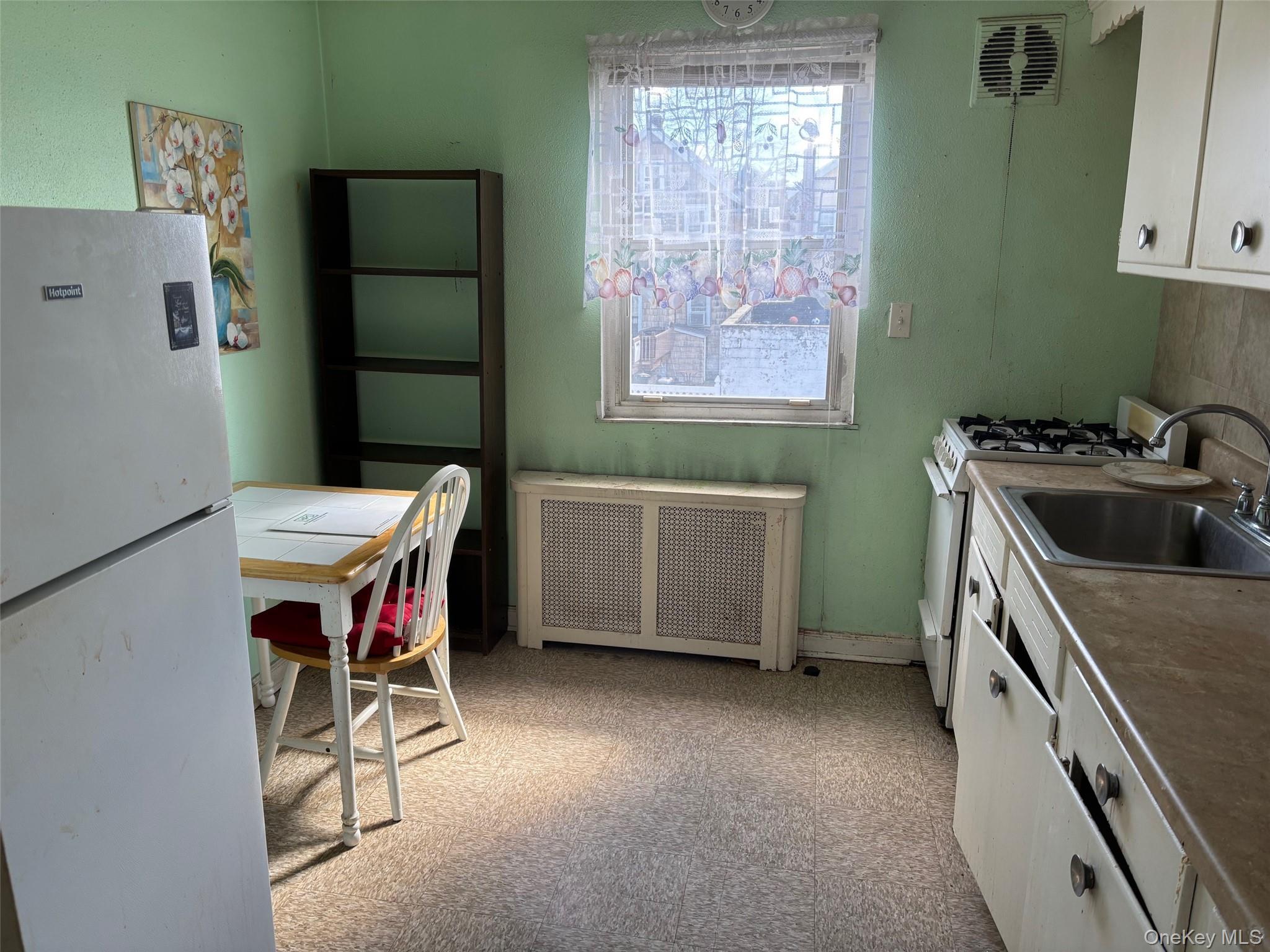 Single Family 6th Queens, NY 11356, MLS-973269-10