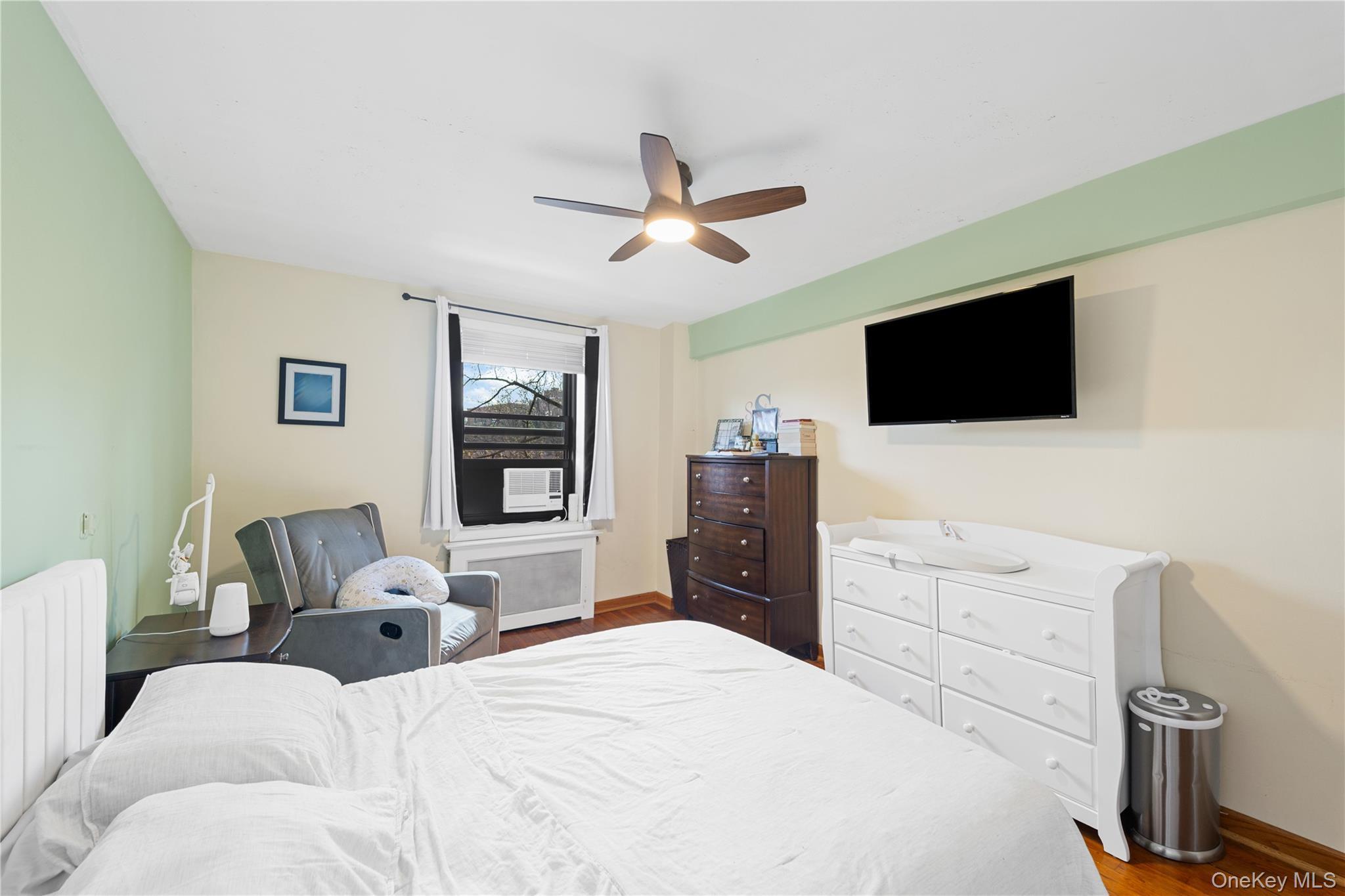 Coop 75th  Queens, NY 11364, MLS-973276-4