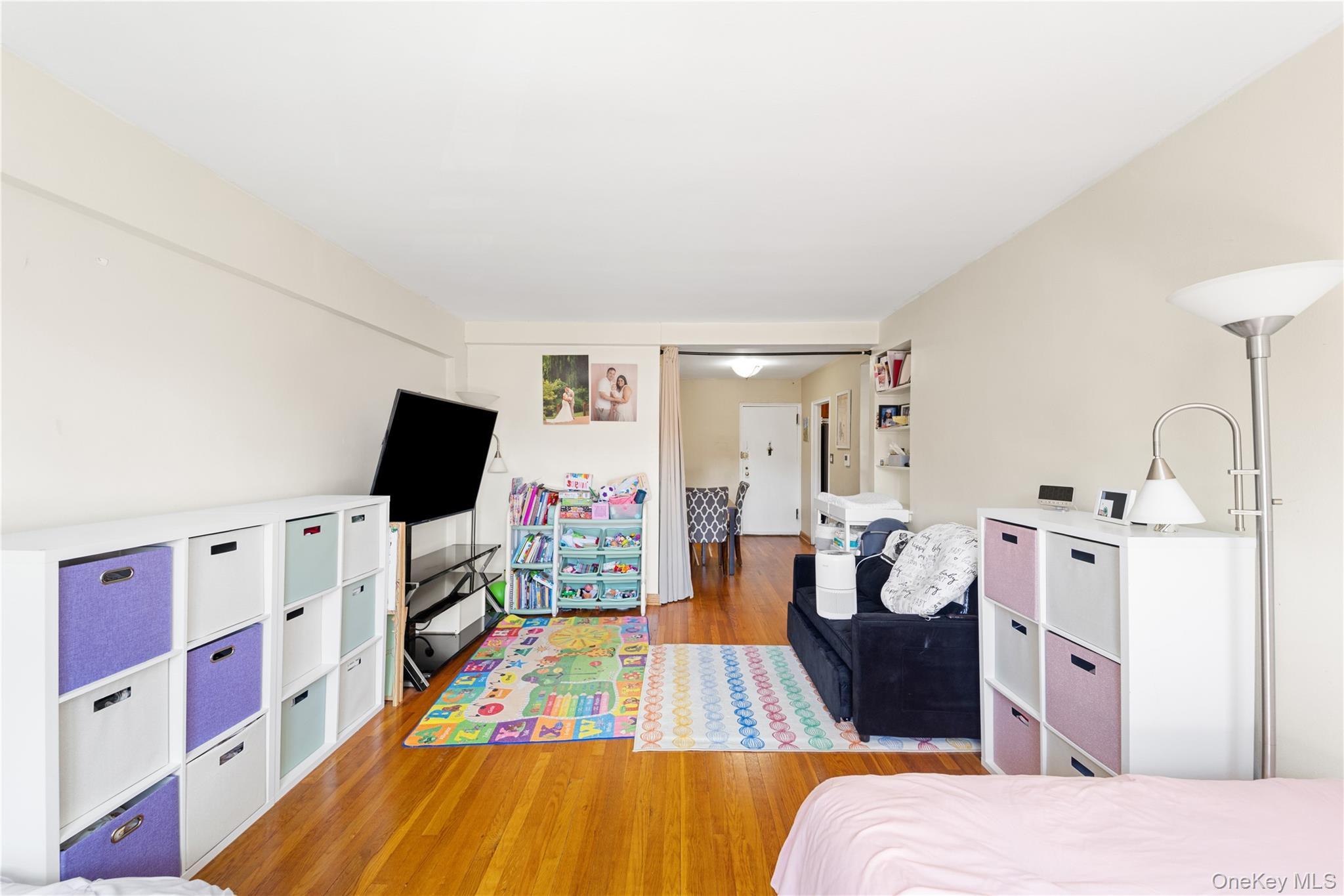 Coop 75th  Queens, NY 11364, MLS-973276-8