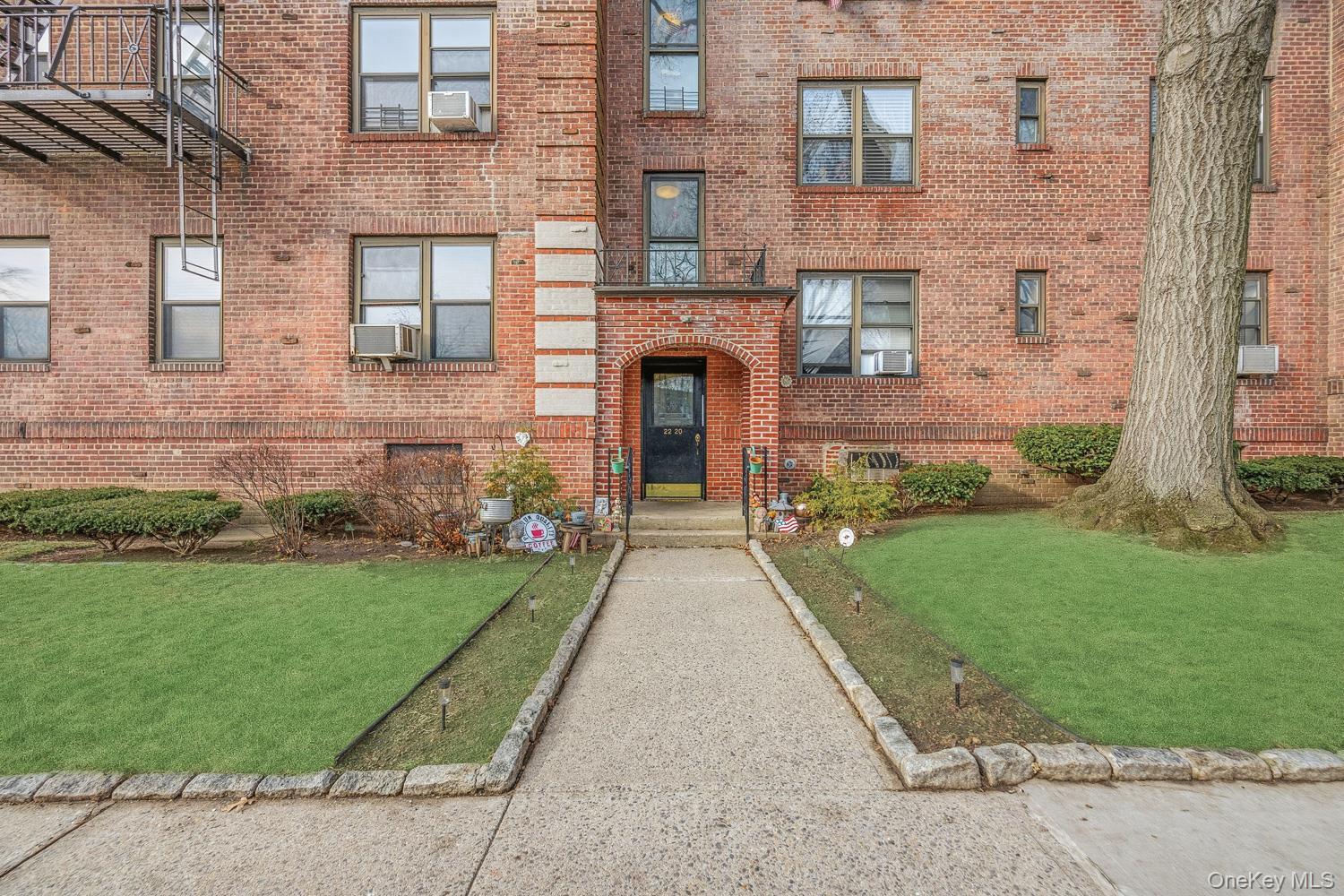 Condo 78  Queens, NY 11370, MLS-973278-13