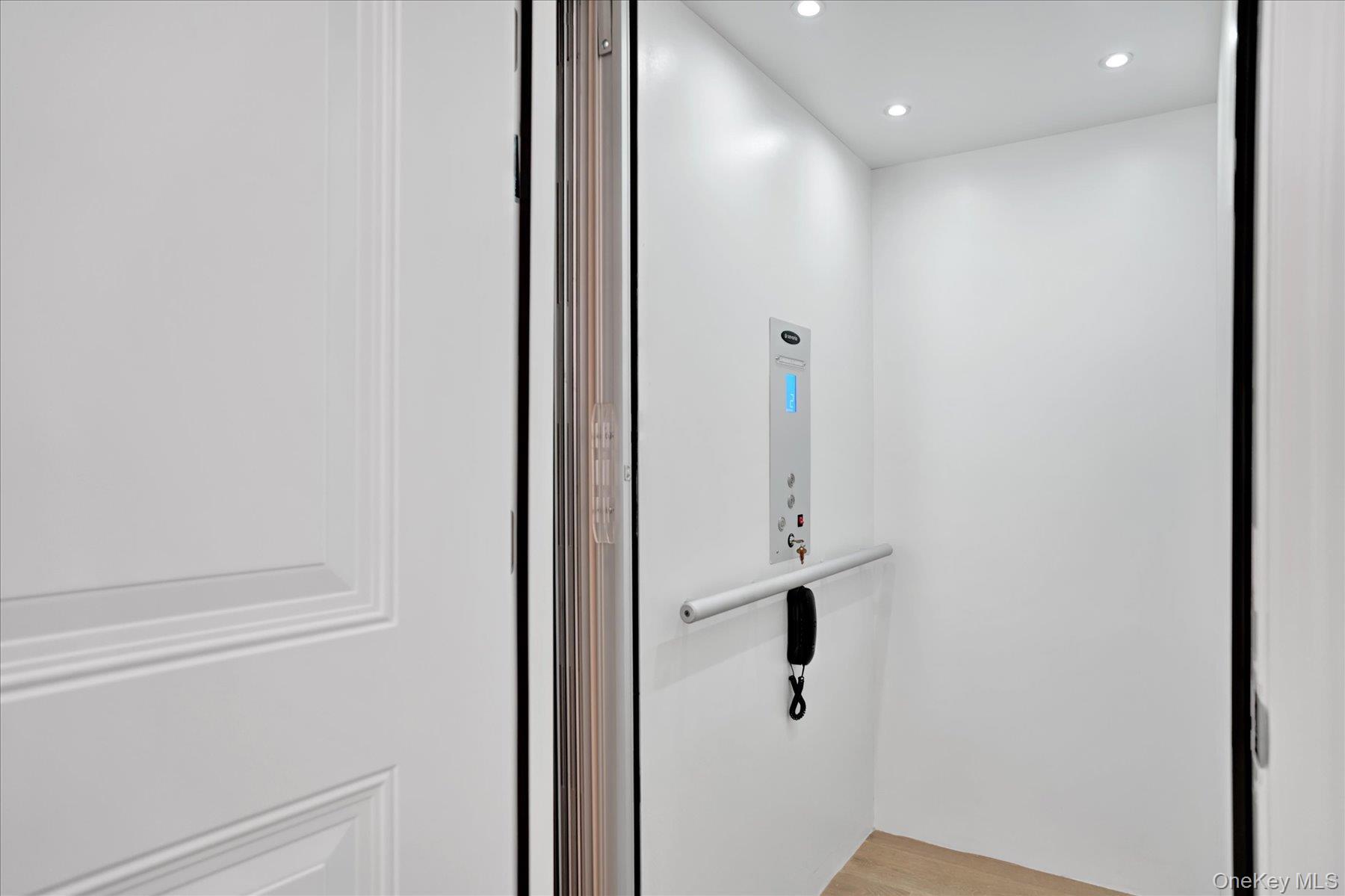 Condo Silver Timber  Suffolk County, NY 11980, MLS-973285-15