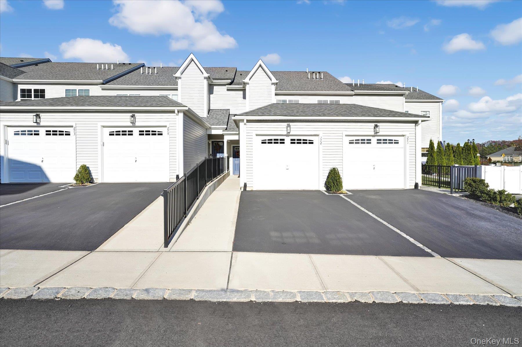 Condo Silver Timber  Suffolk County, NY 11980, MLS-973285-20